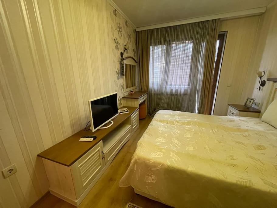 Two-Bedroom Apartment photo 3