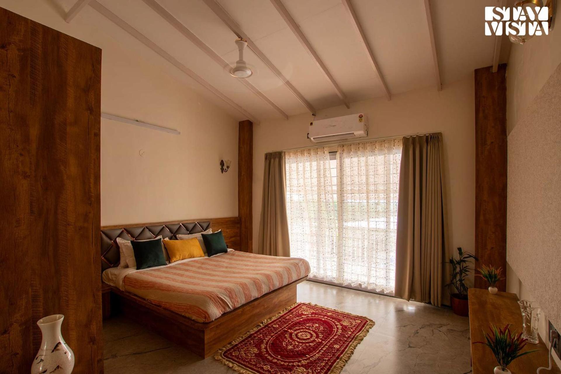 Villa photo 1