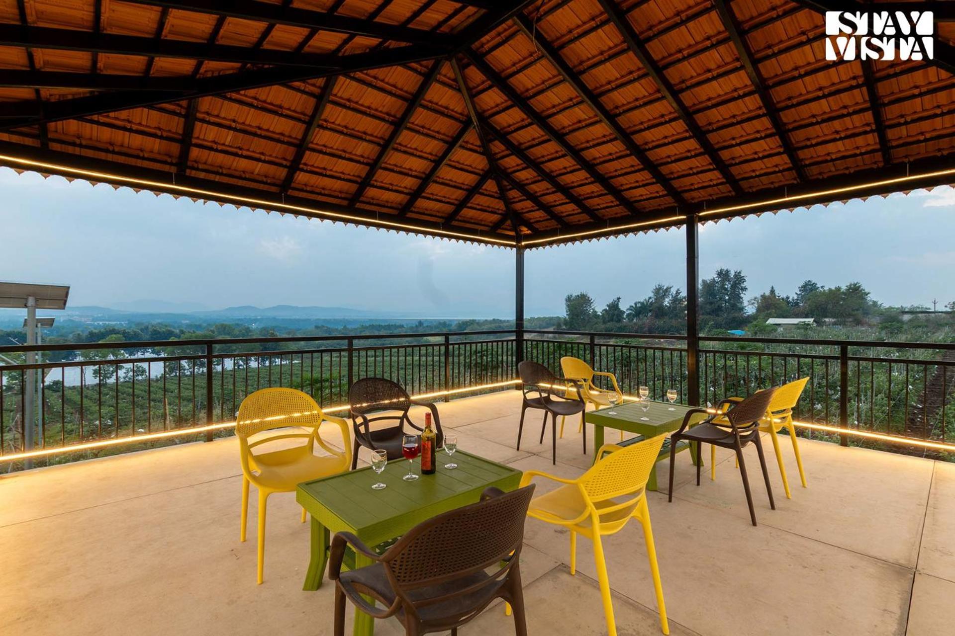 Villa photo 3