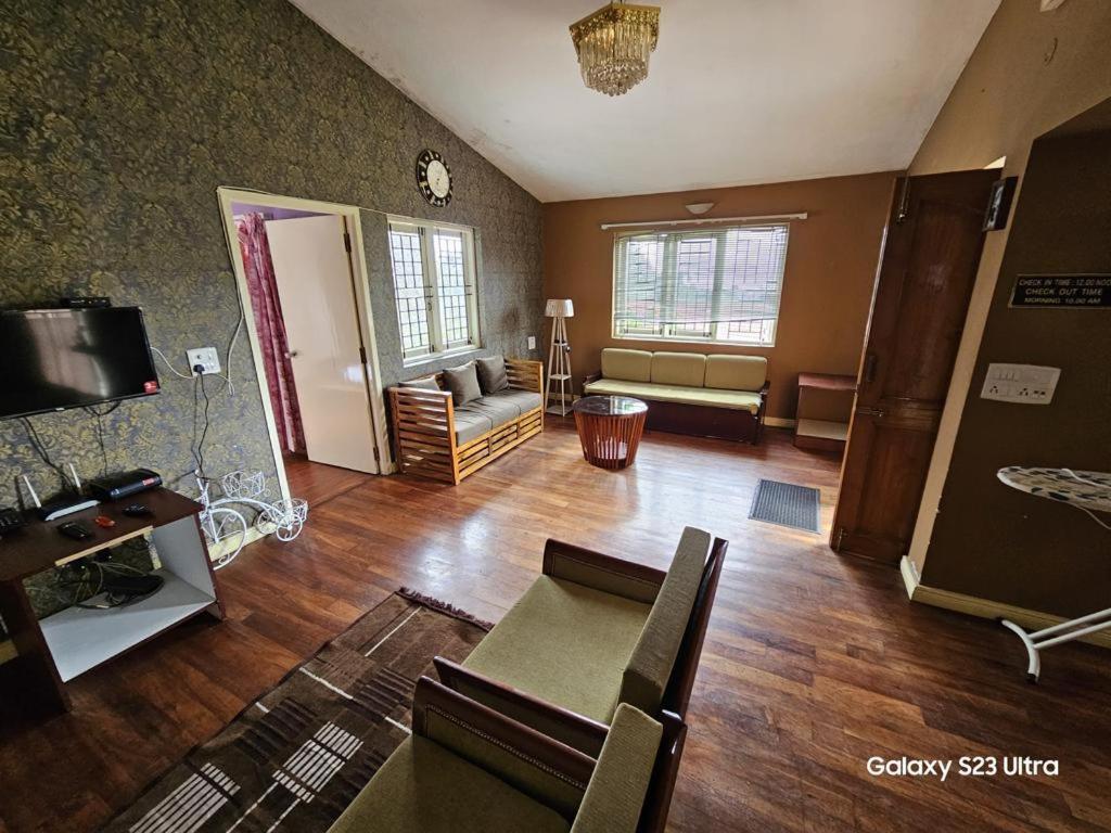 Three-Bedroom Villa photo 2