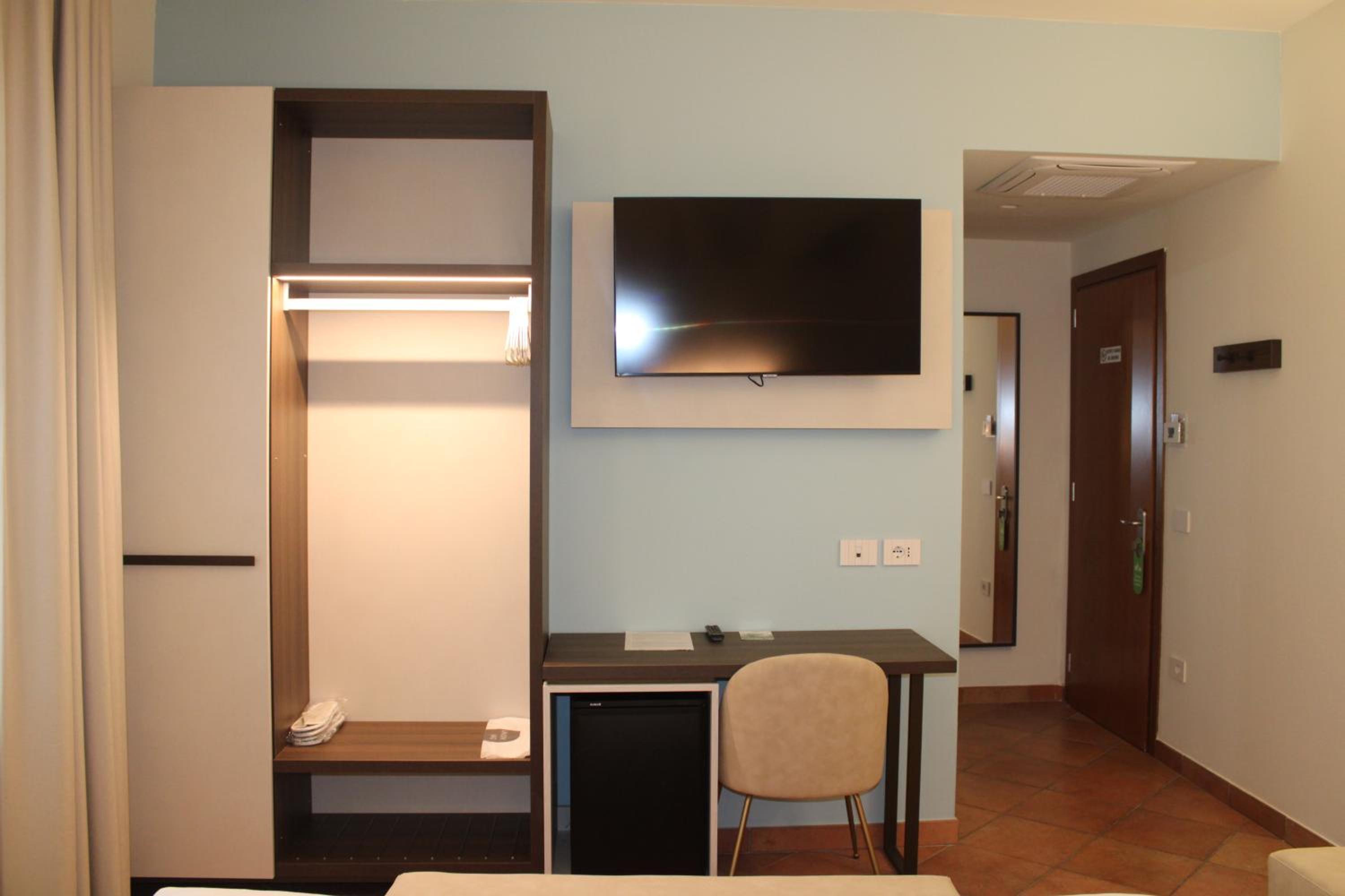 Superior Double Room - Photo 1