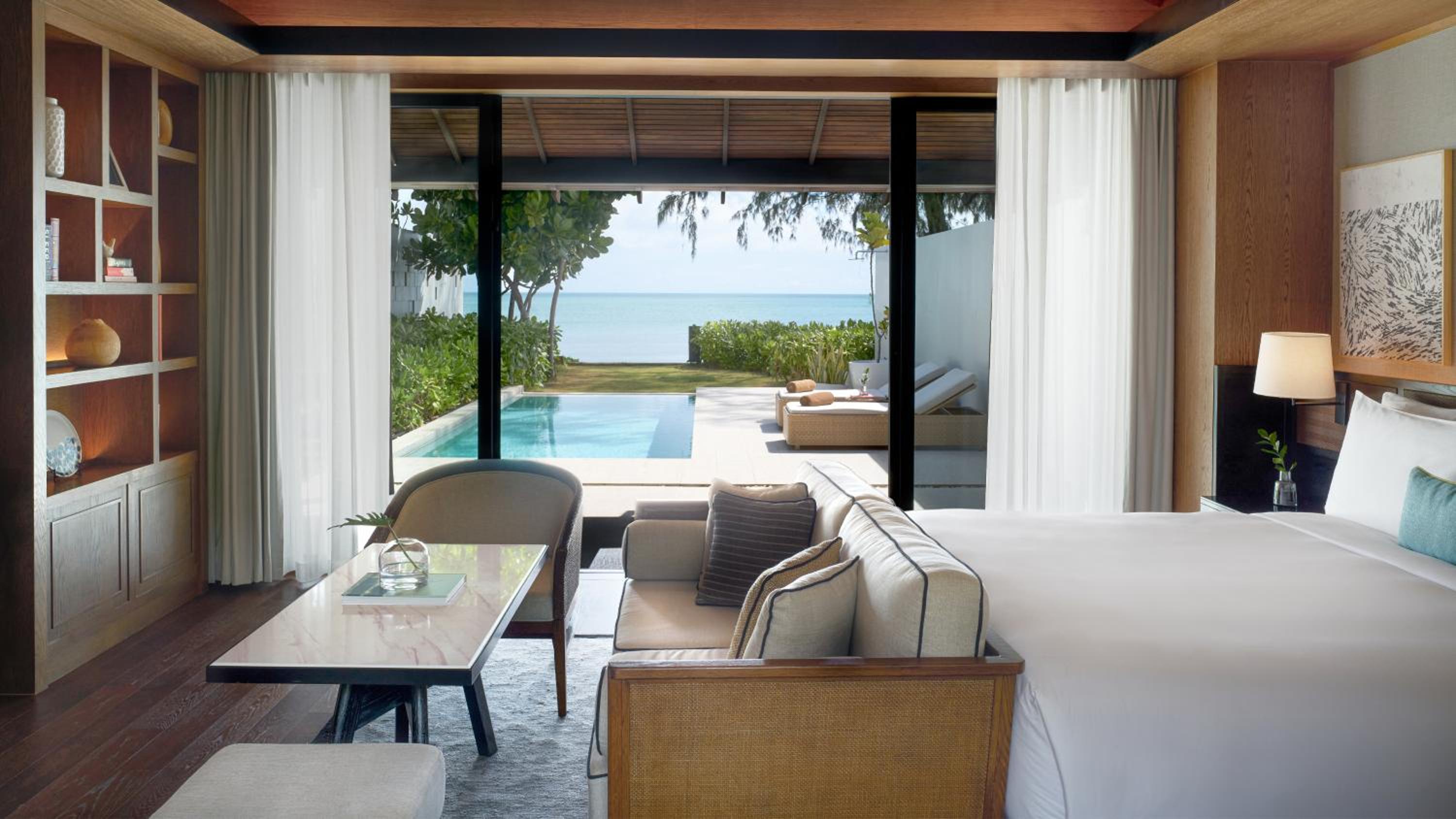 One-Bedroom Oceanfront Pool Villa - Photo 1