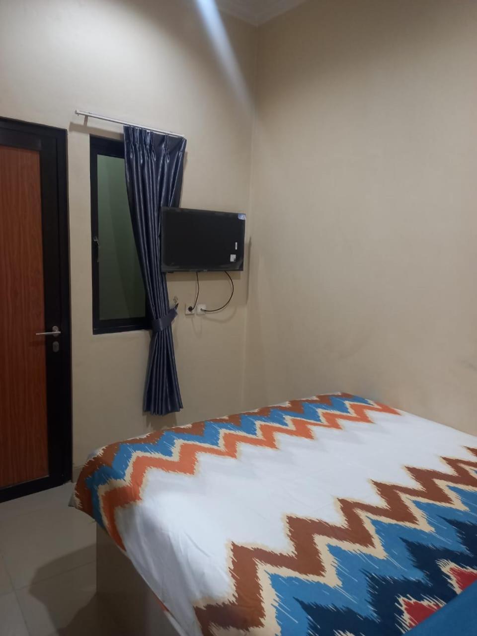 Standard Double Room - Photo 3