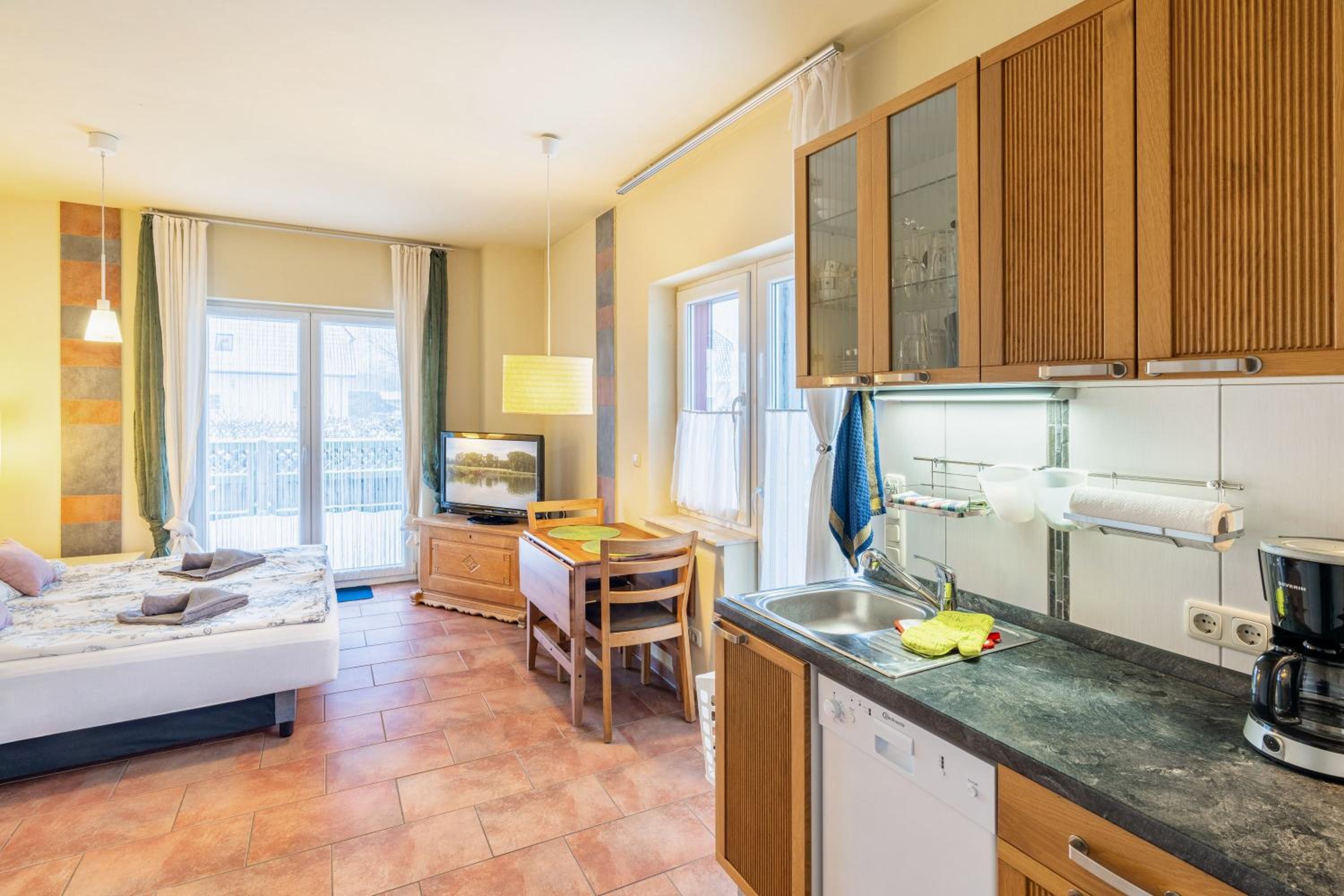 Apartment with Terrace photo 3