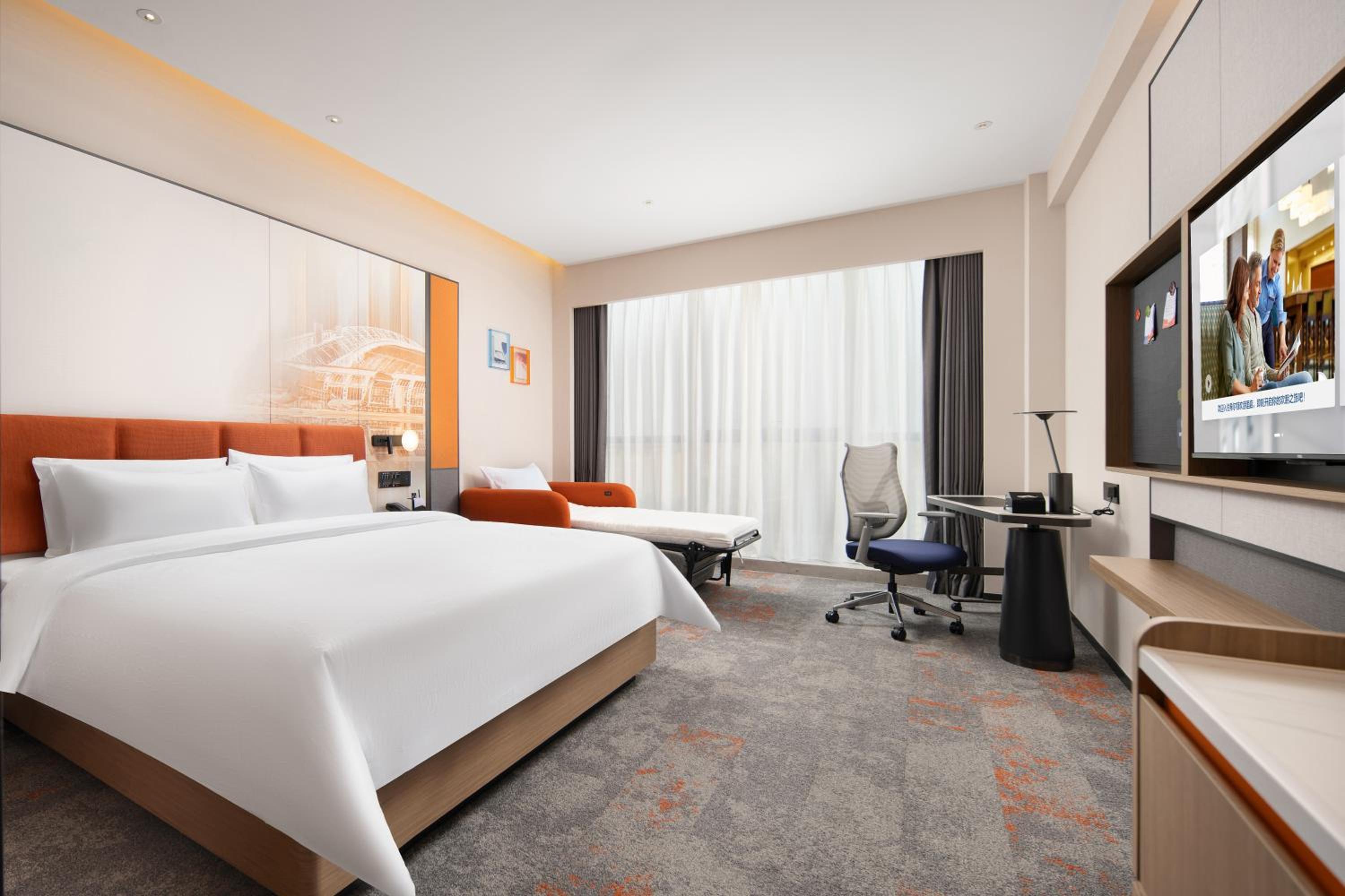 Deluxe Queen Room