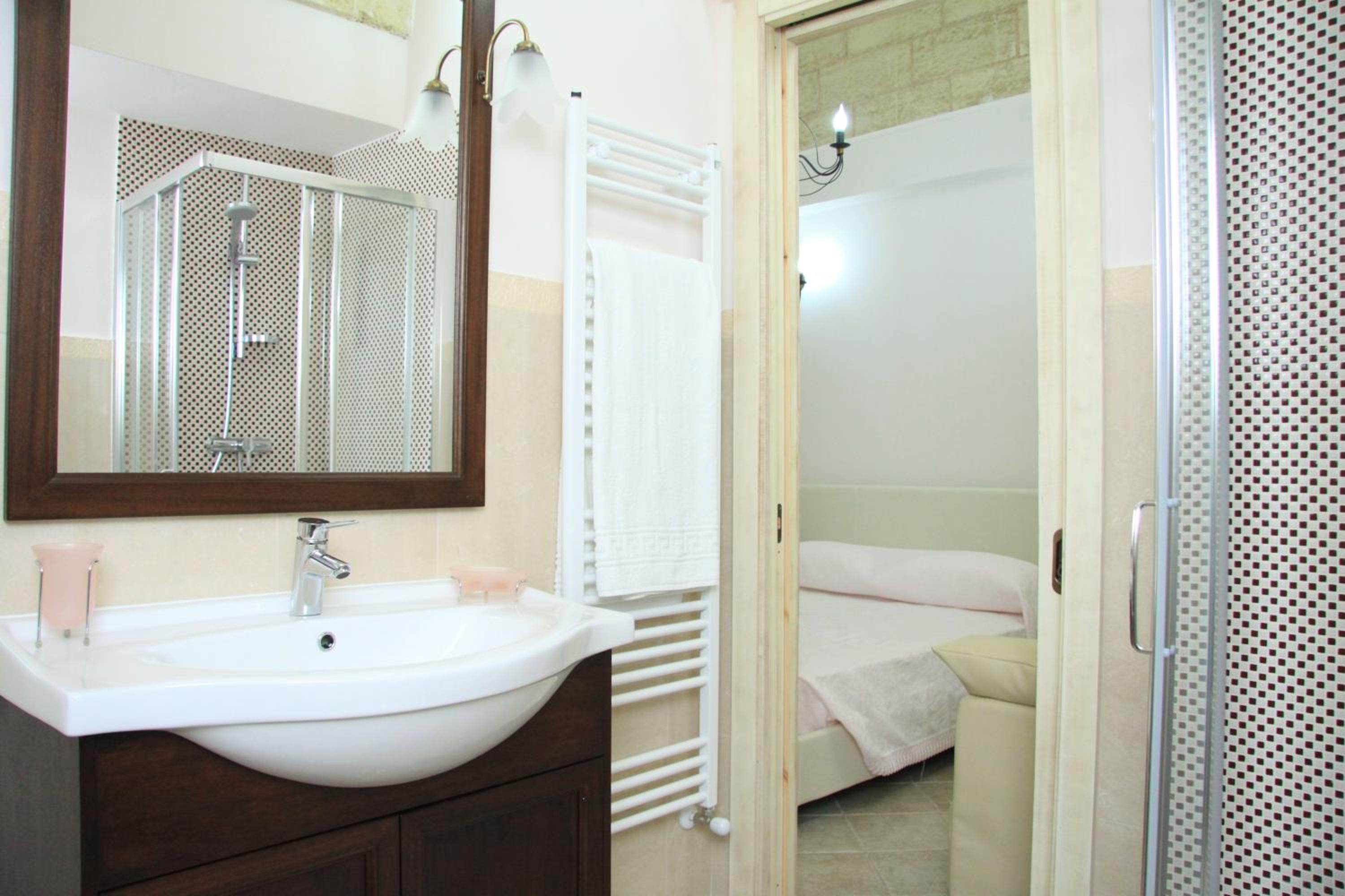 Triple Room with Private Bathroom photo 2