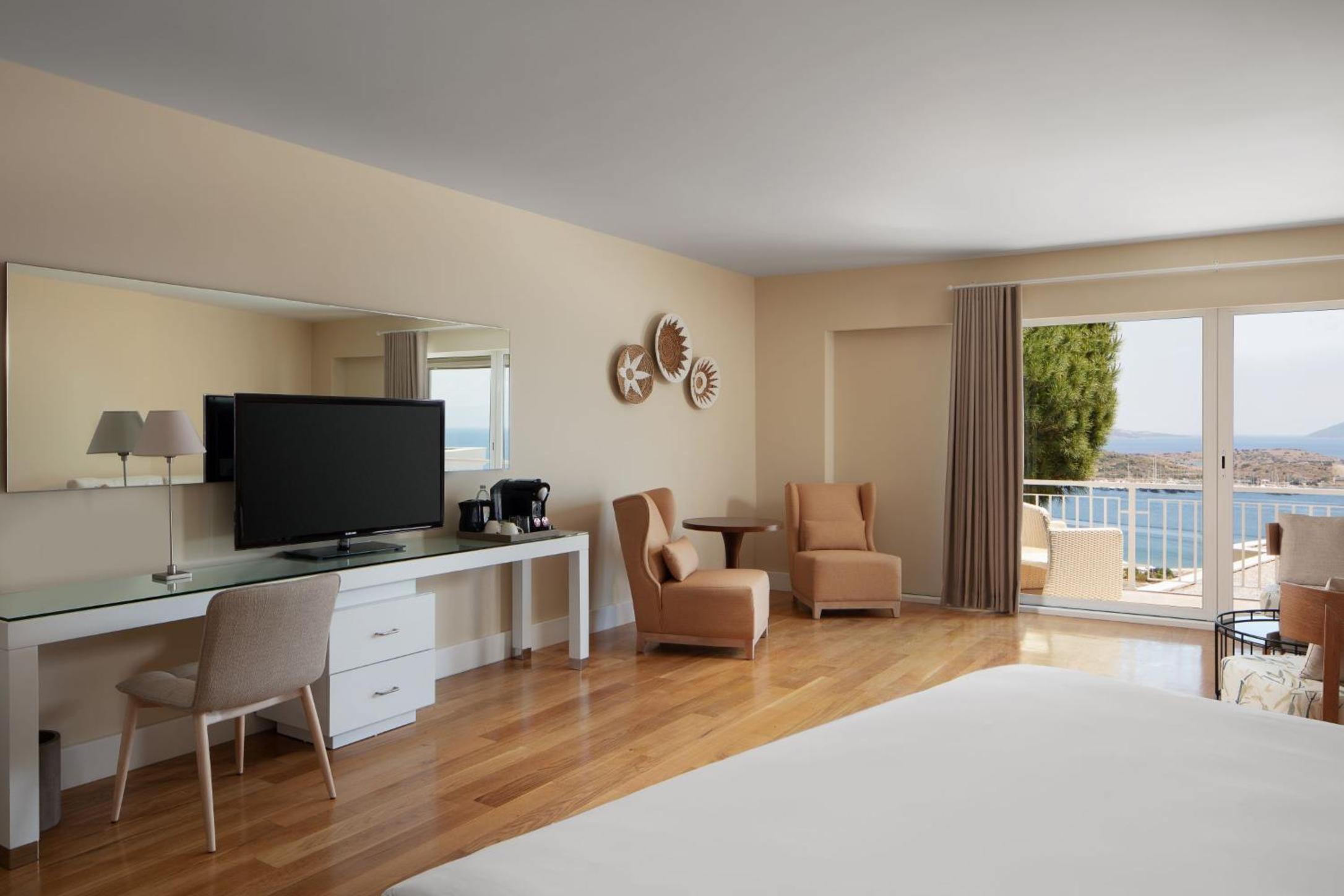 Family Room with Sea View - Photo 5