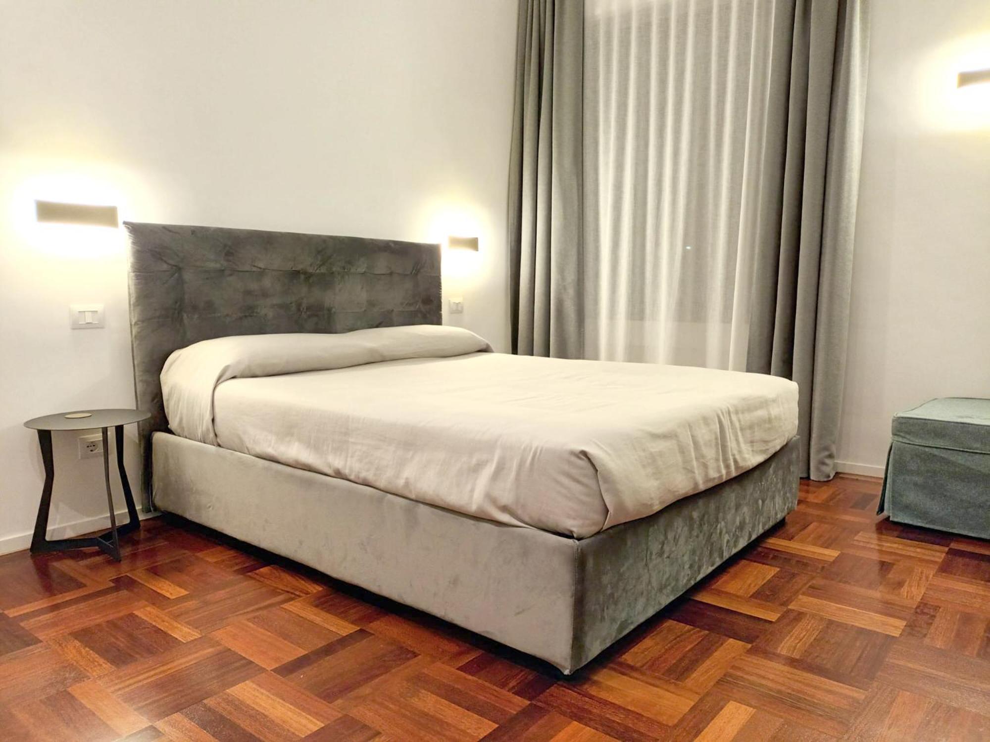 Deluxe Double Room (2 Adults + 1 Child)