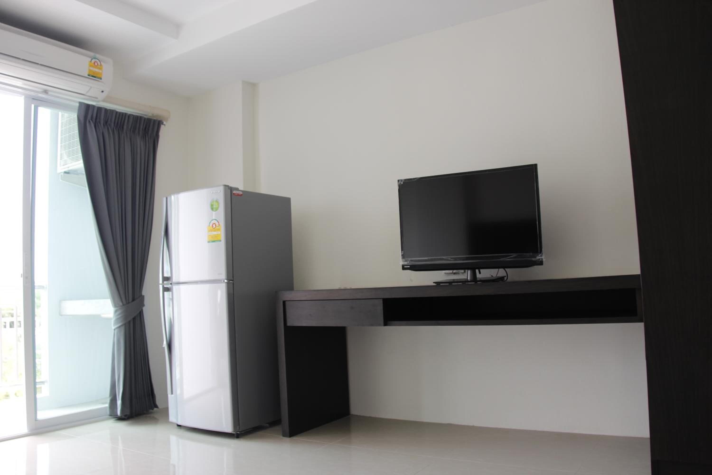 Apartment with Balcony photo 1