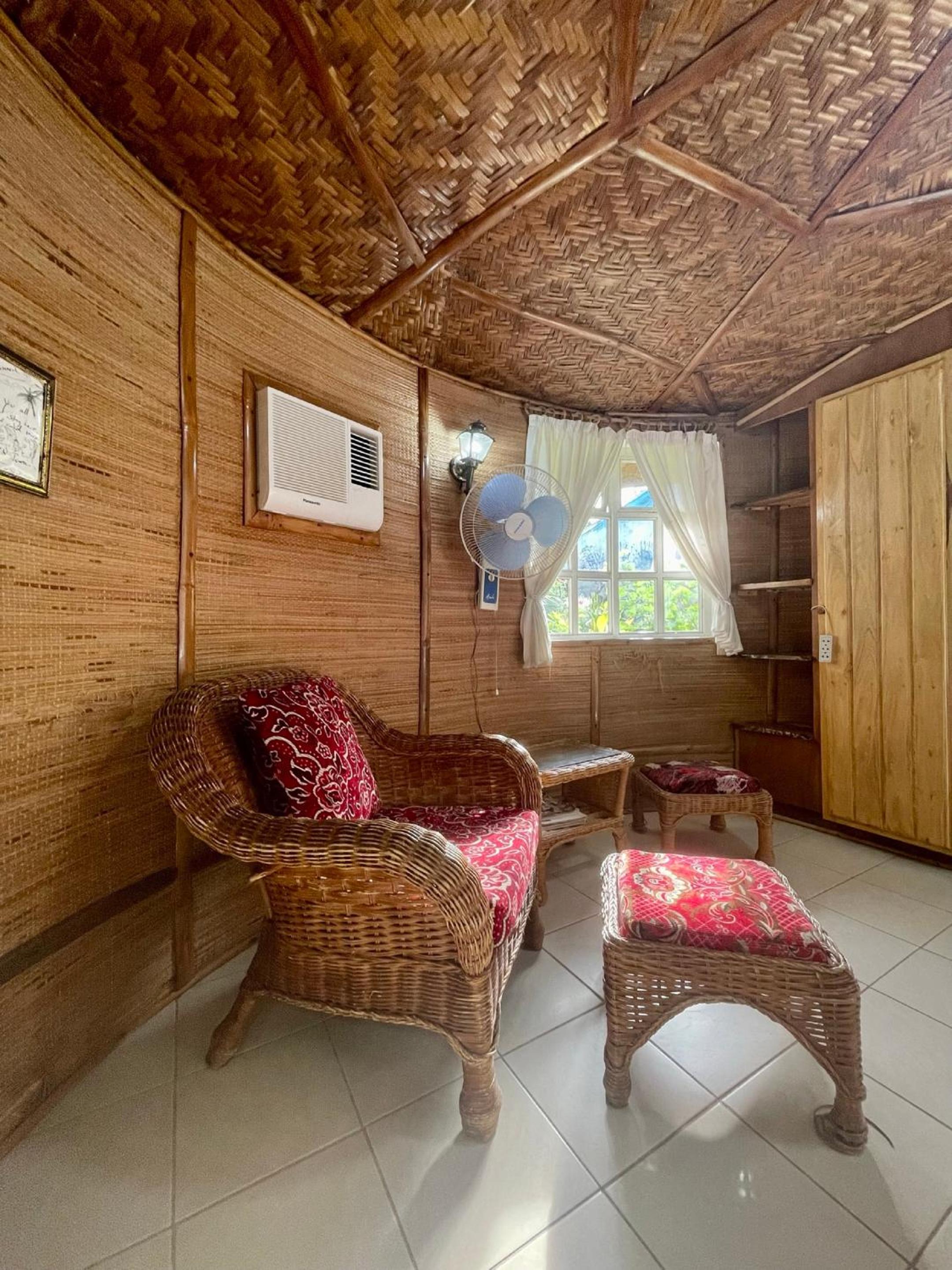 Double Room with Patio - Photo 4