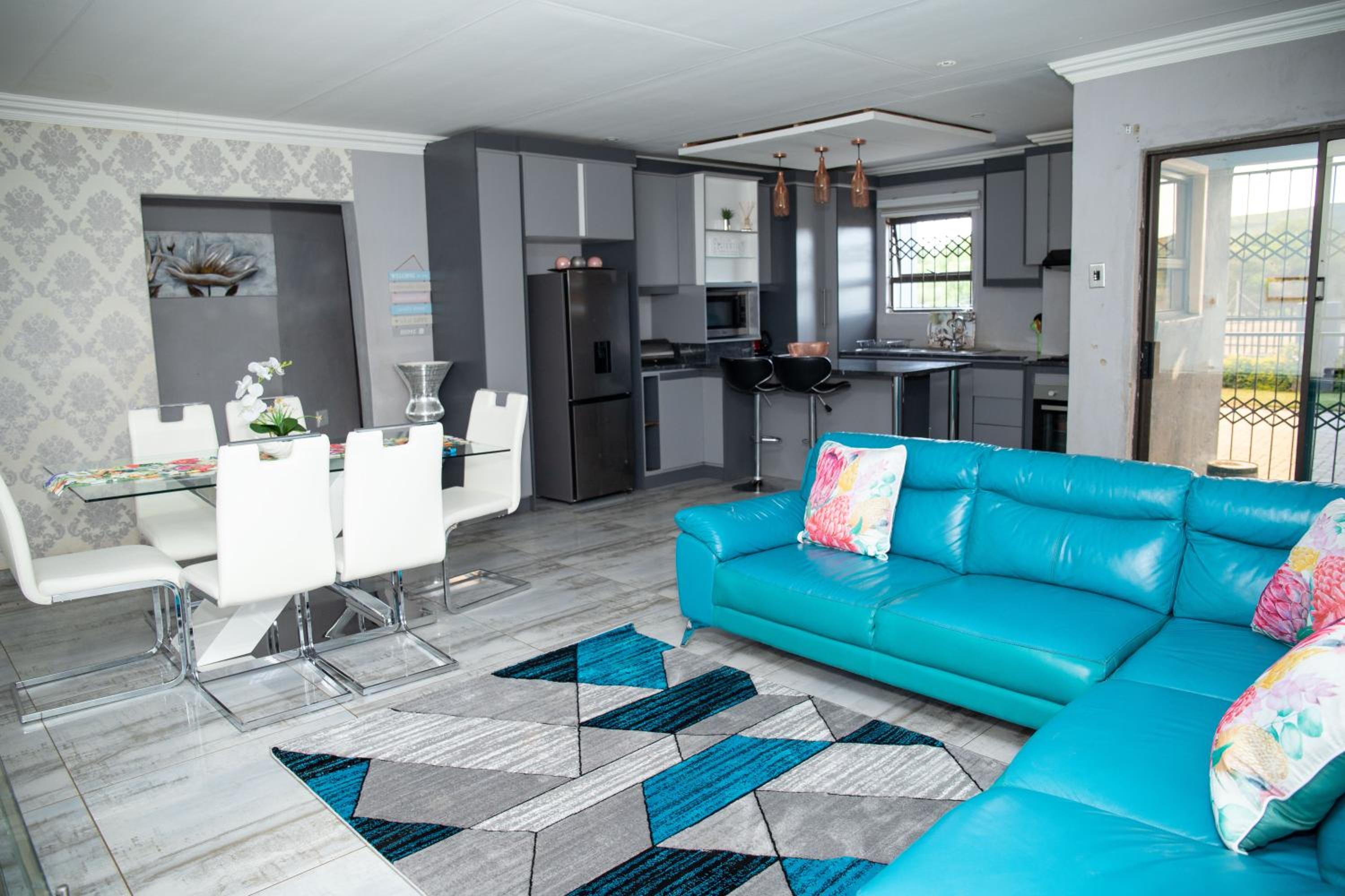 Three-Bedroom House photo 1