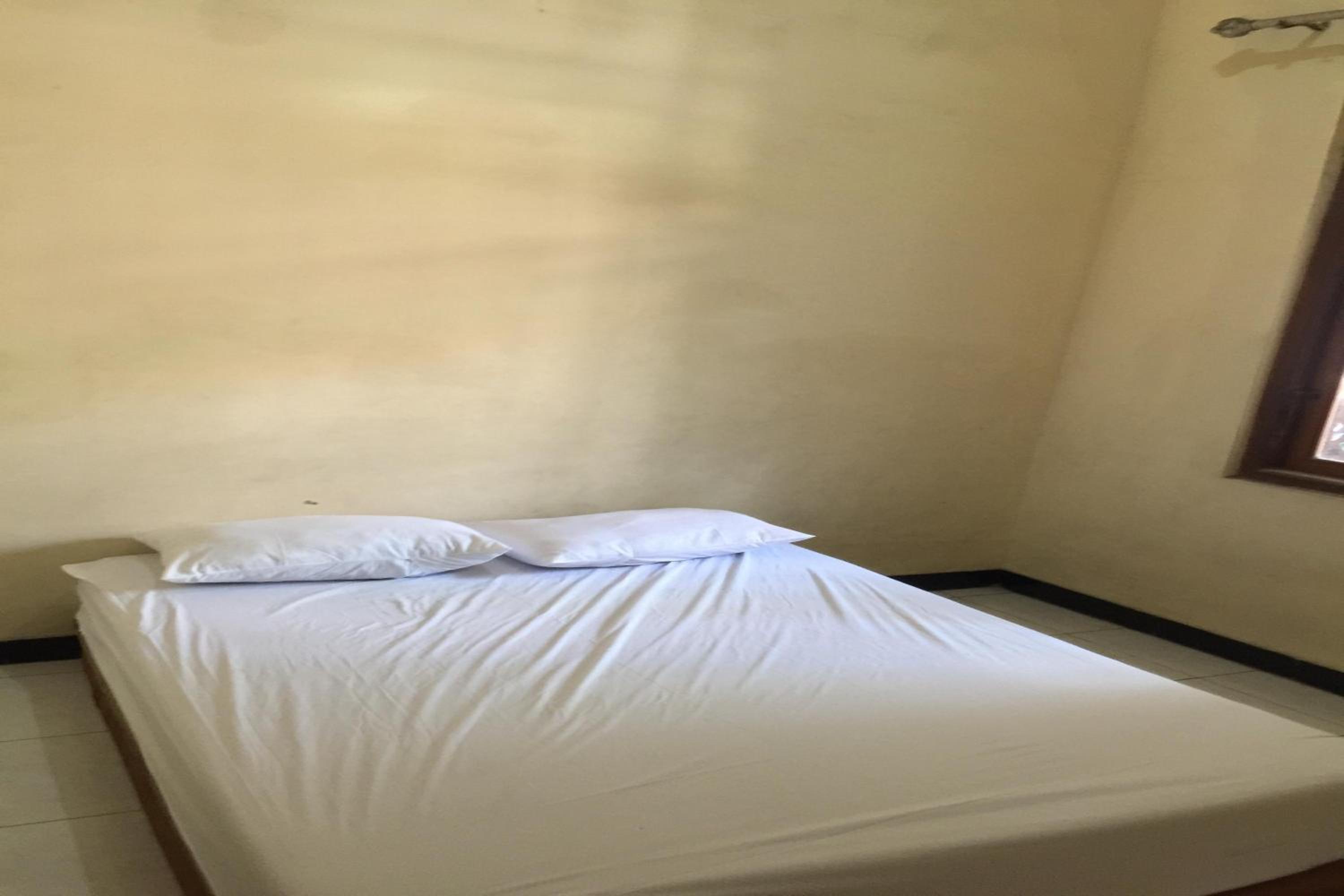 Budget Double Room photo 3