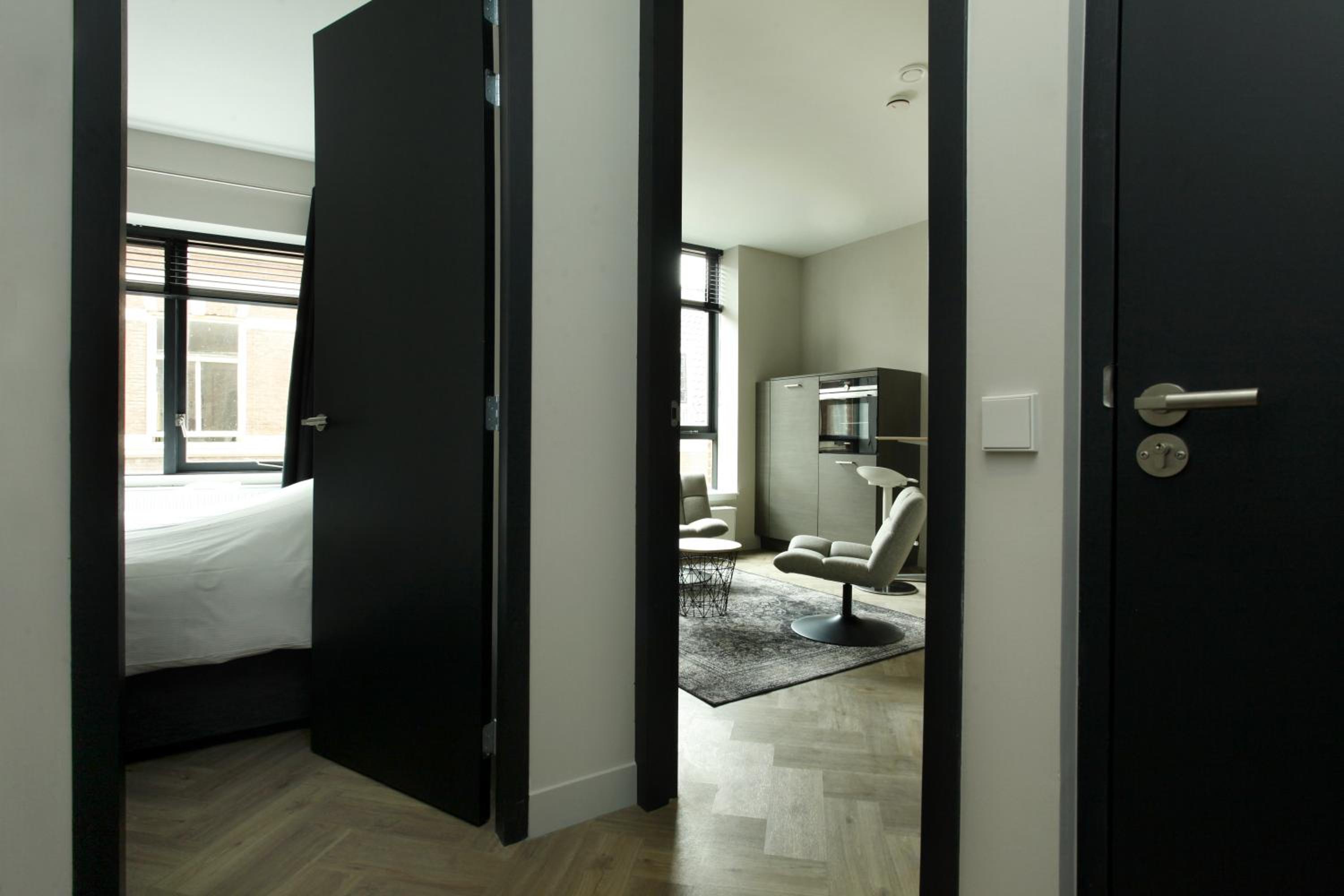 One-Bedroom Apartment photo 3