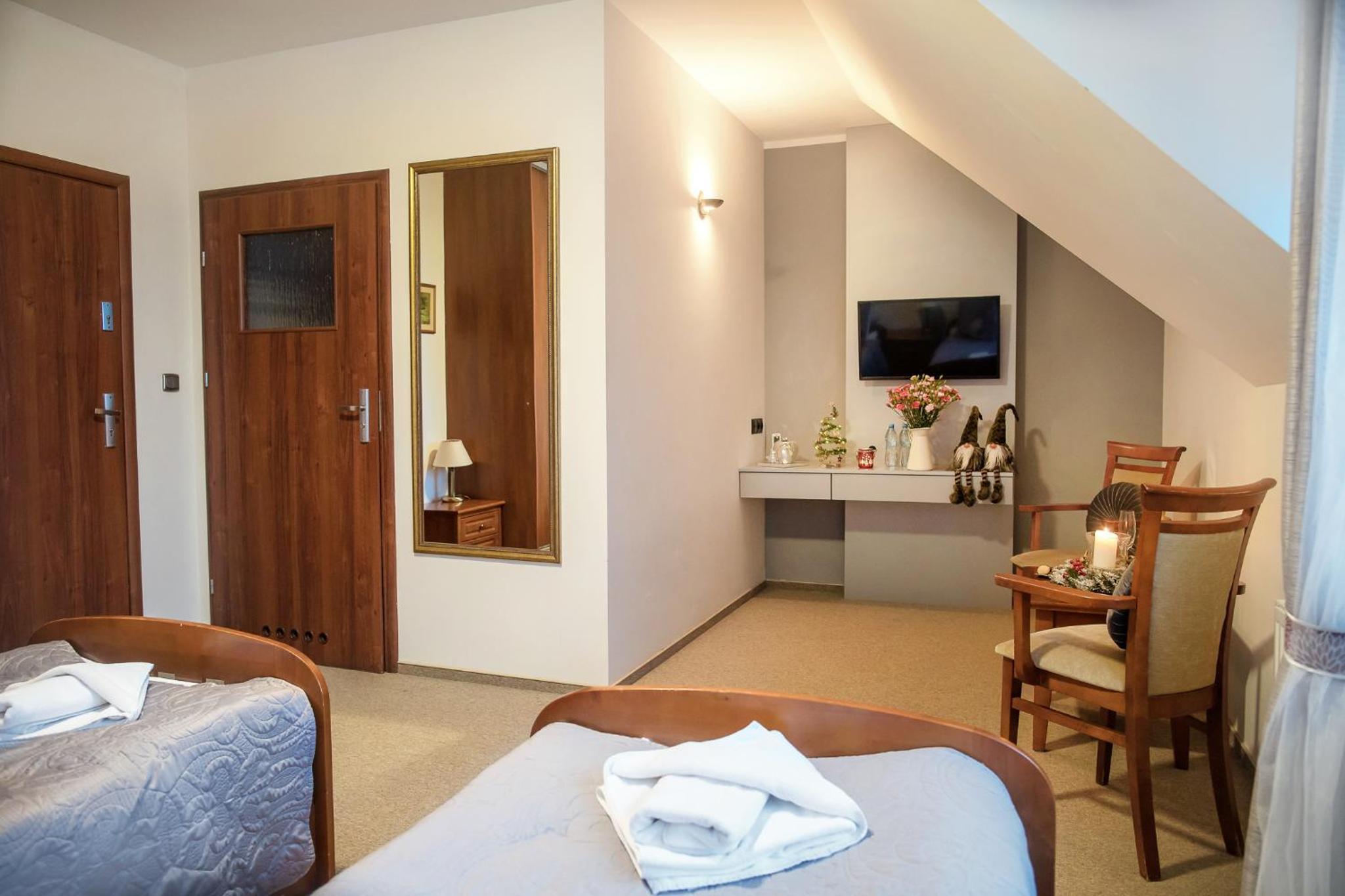 Large Double Room photo 1