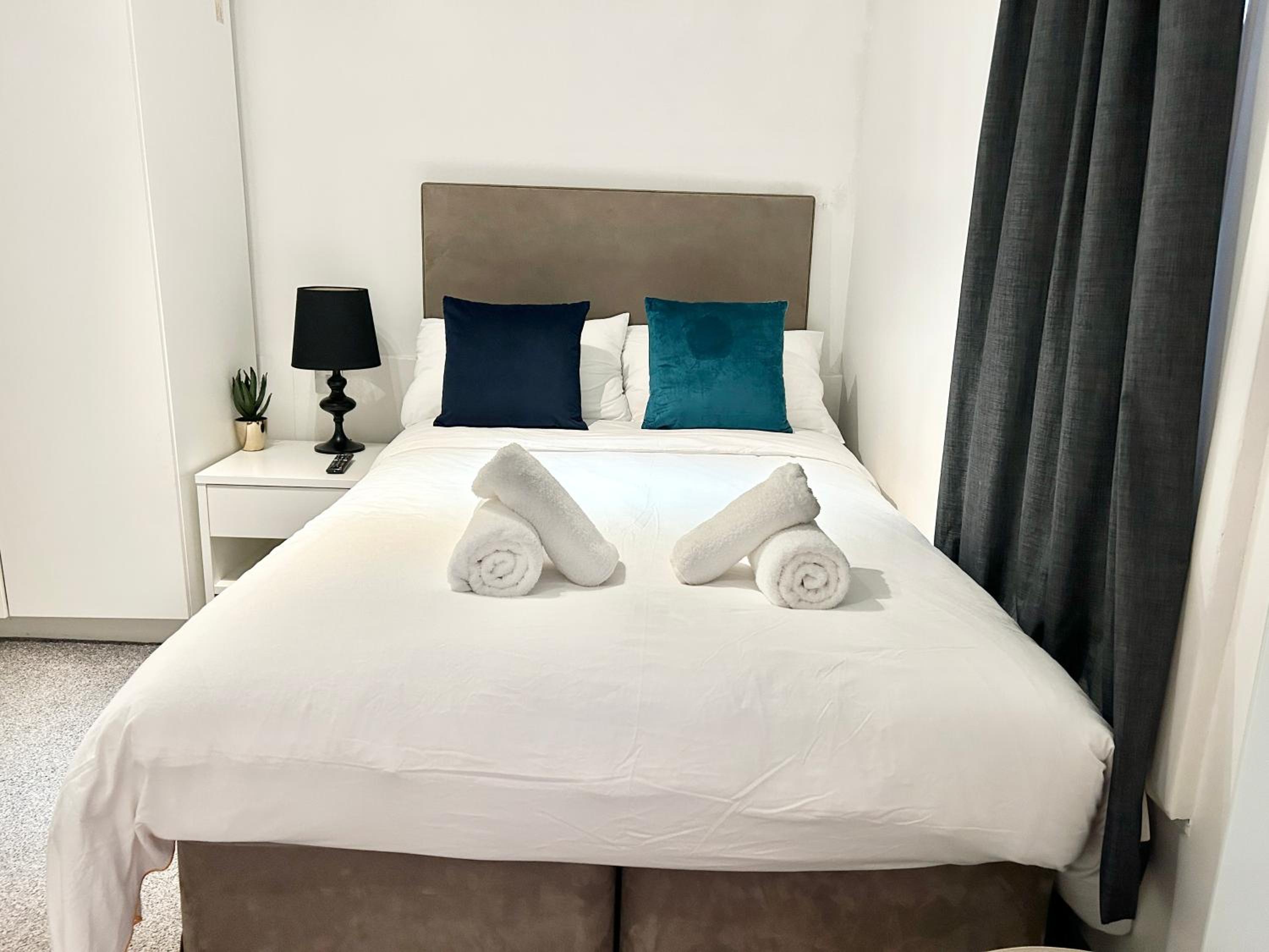 Standard Double Room With Shared Bathroom