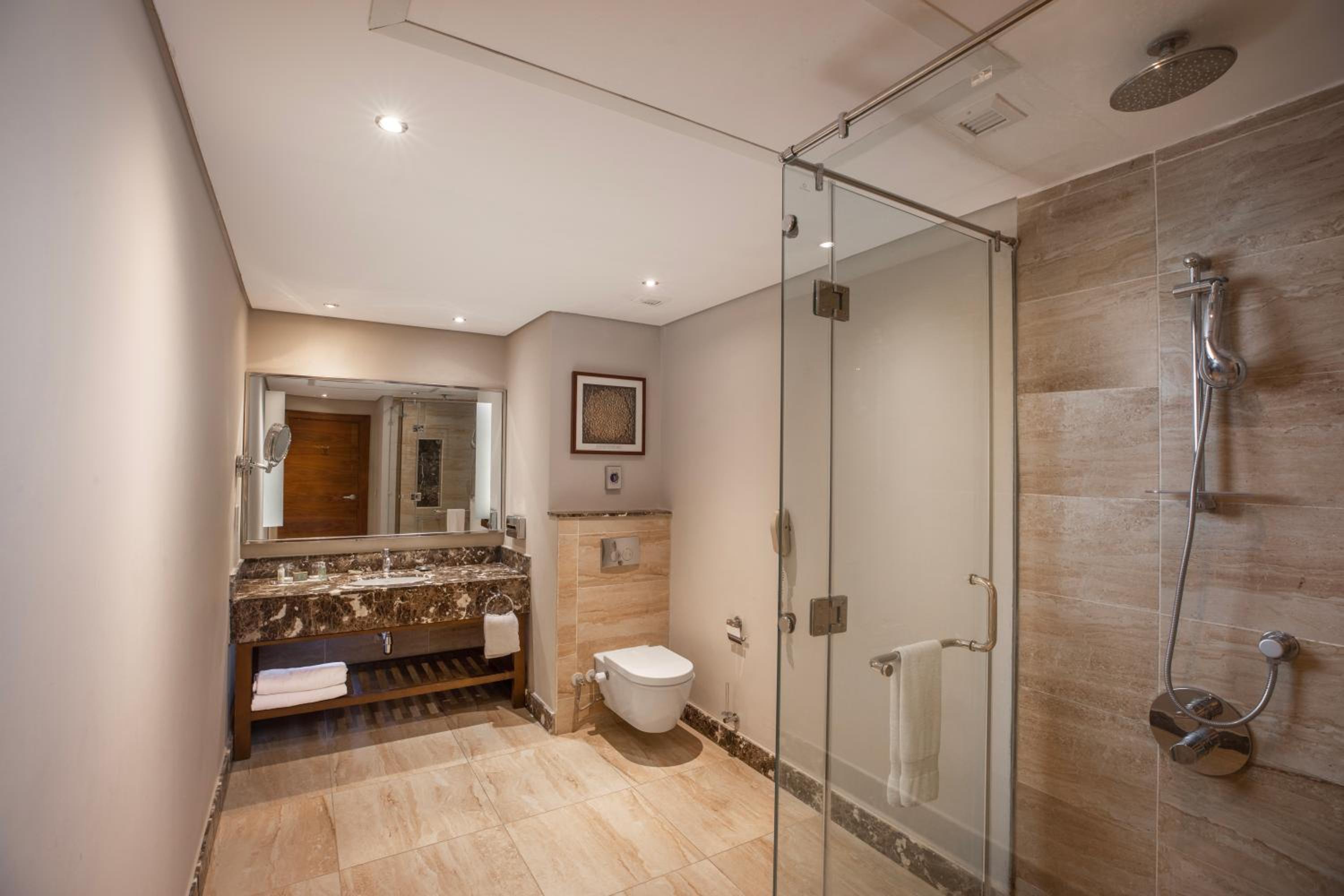 Executive Suite thumbnail 6