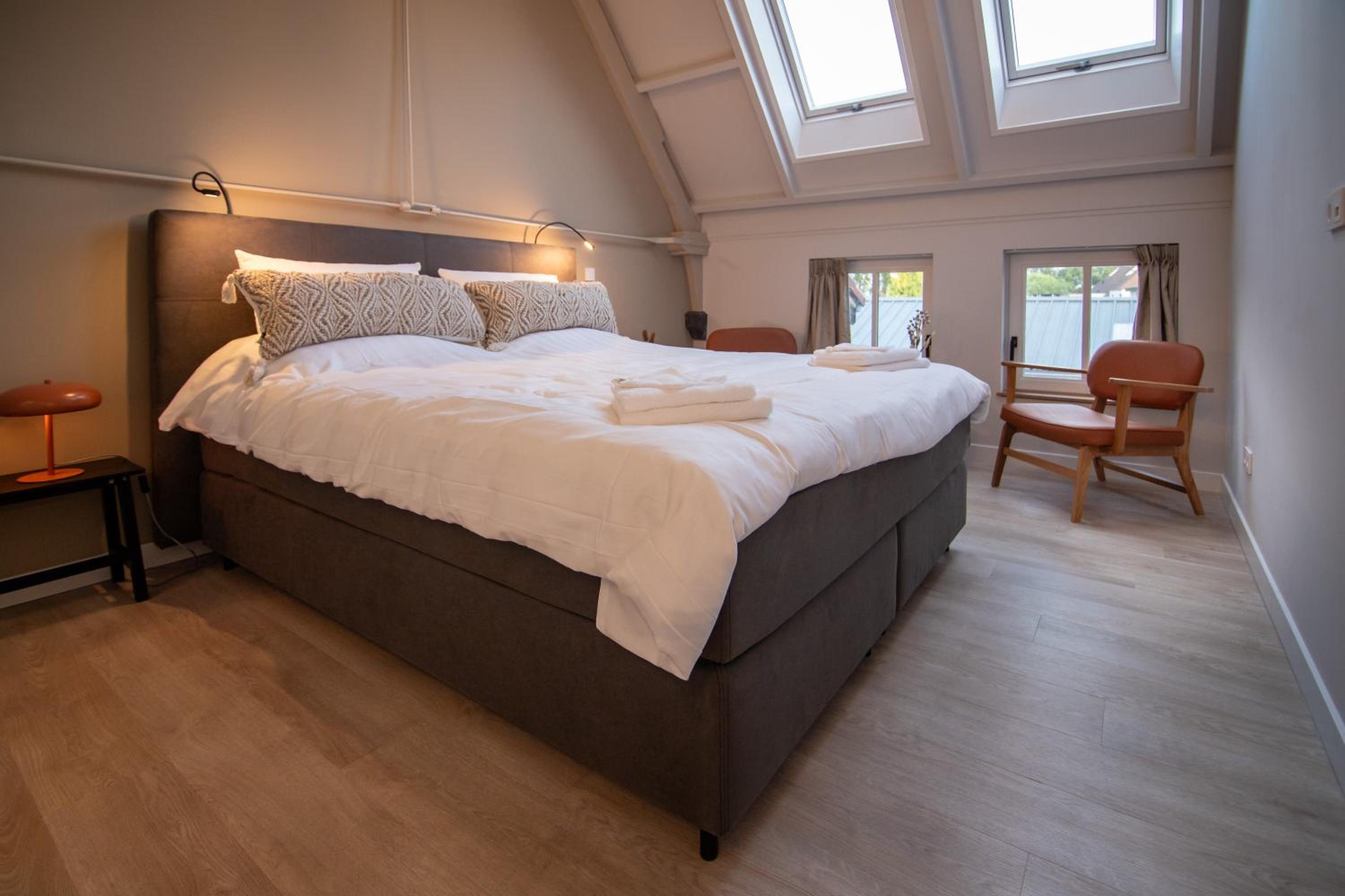 Superior King Room