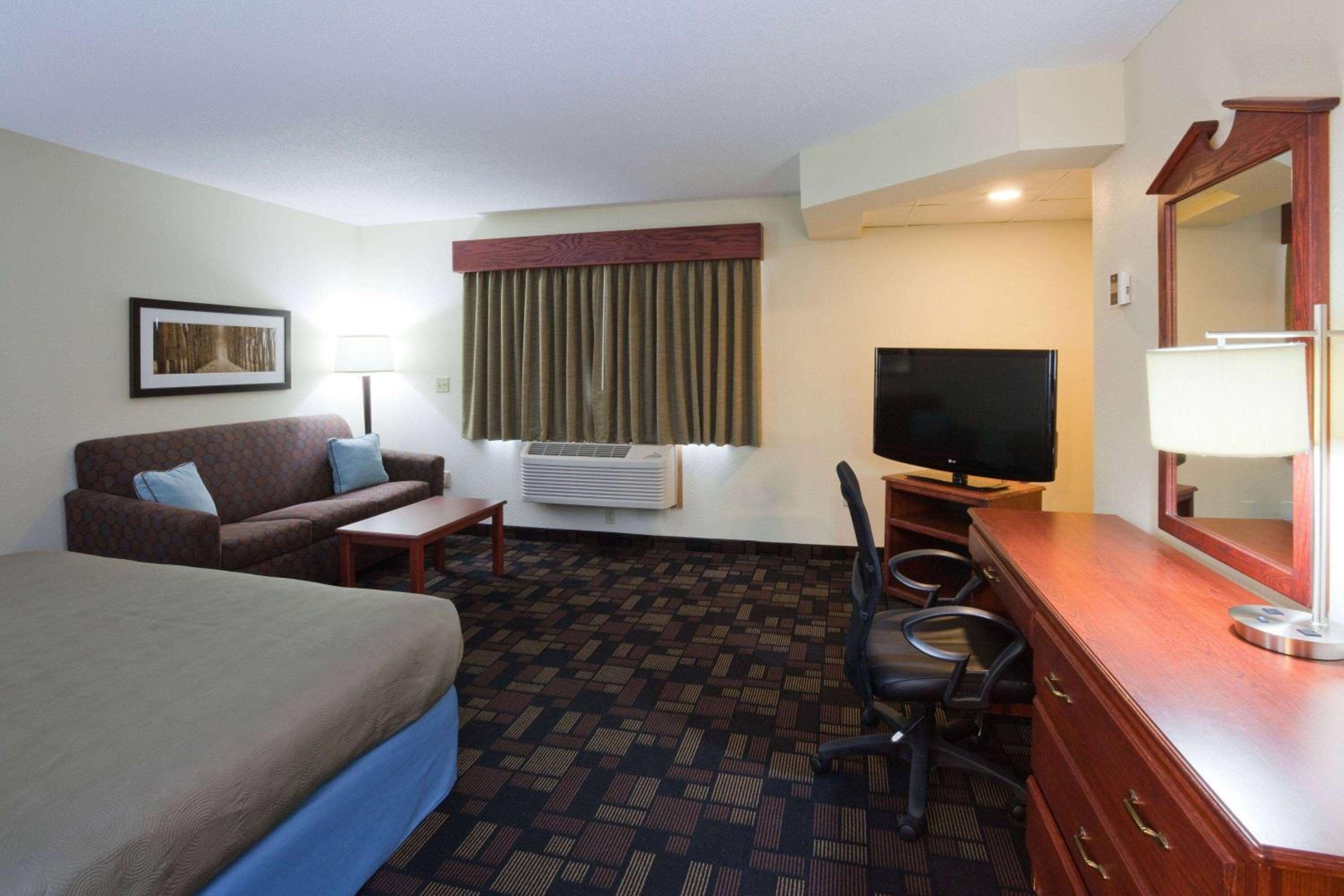Studio Suite with King Bed - Non-Smoking