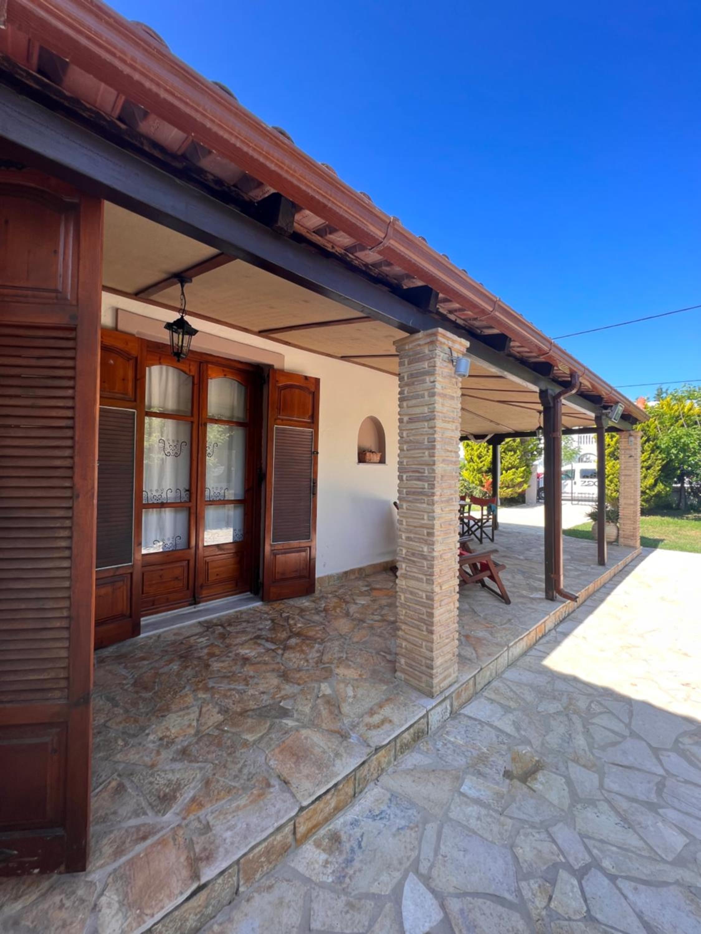 Three-Bedroom House photo 2