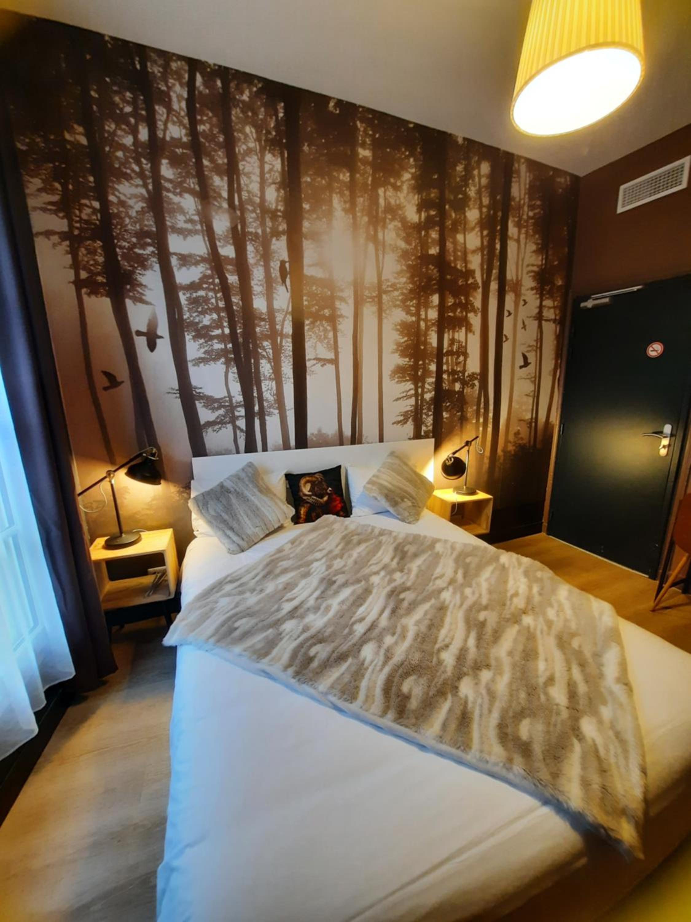 Small double room - Accessible by Stairs Only photo 3