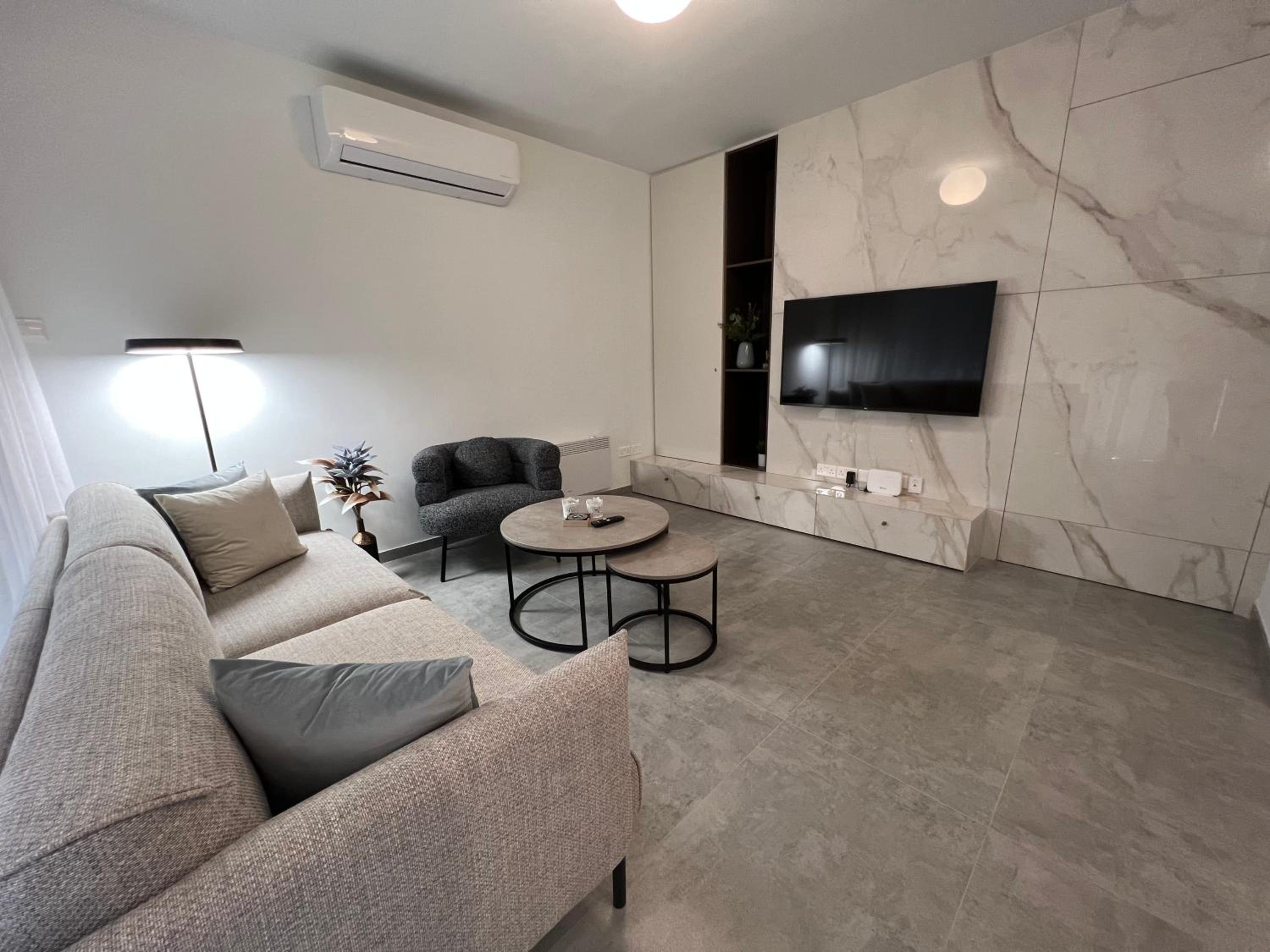 Apartment photo 1