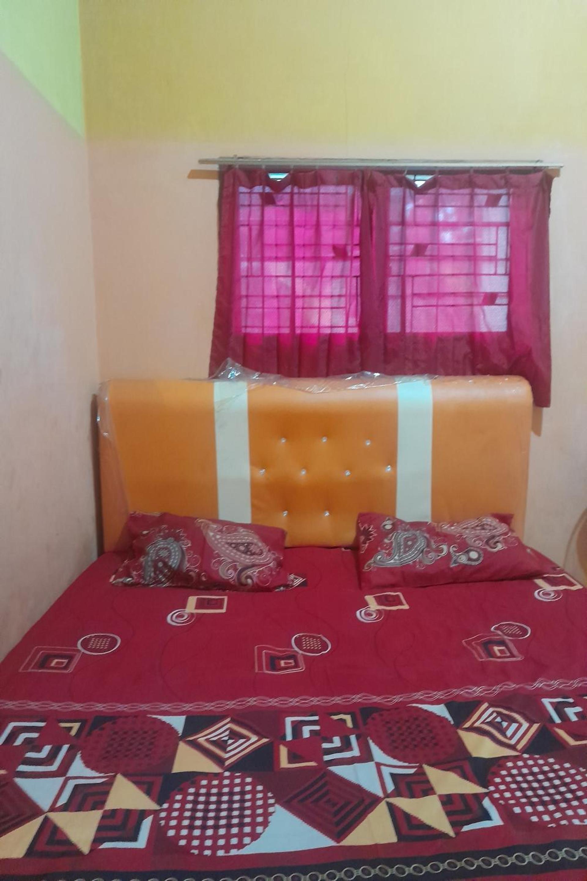 Budget Double Room photo 2