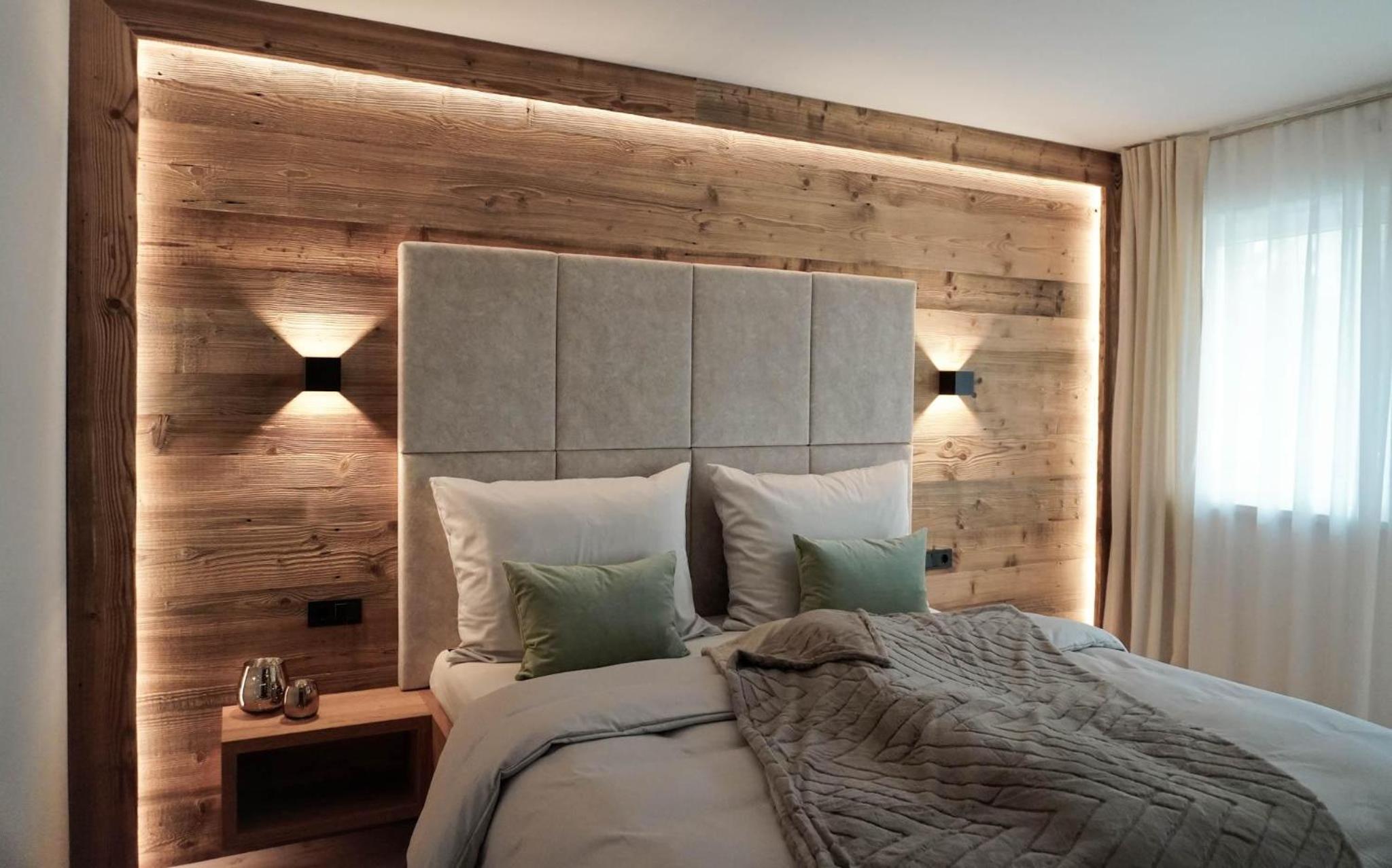 Three-Bedroom Apartment with Shower photo 1