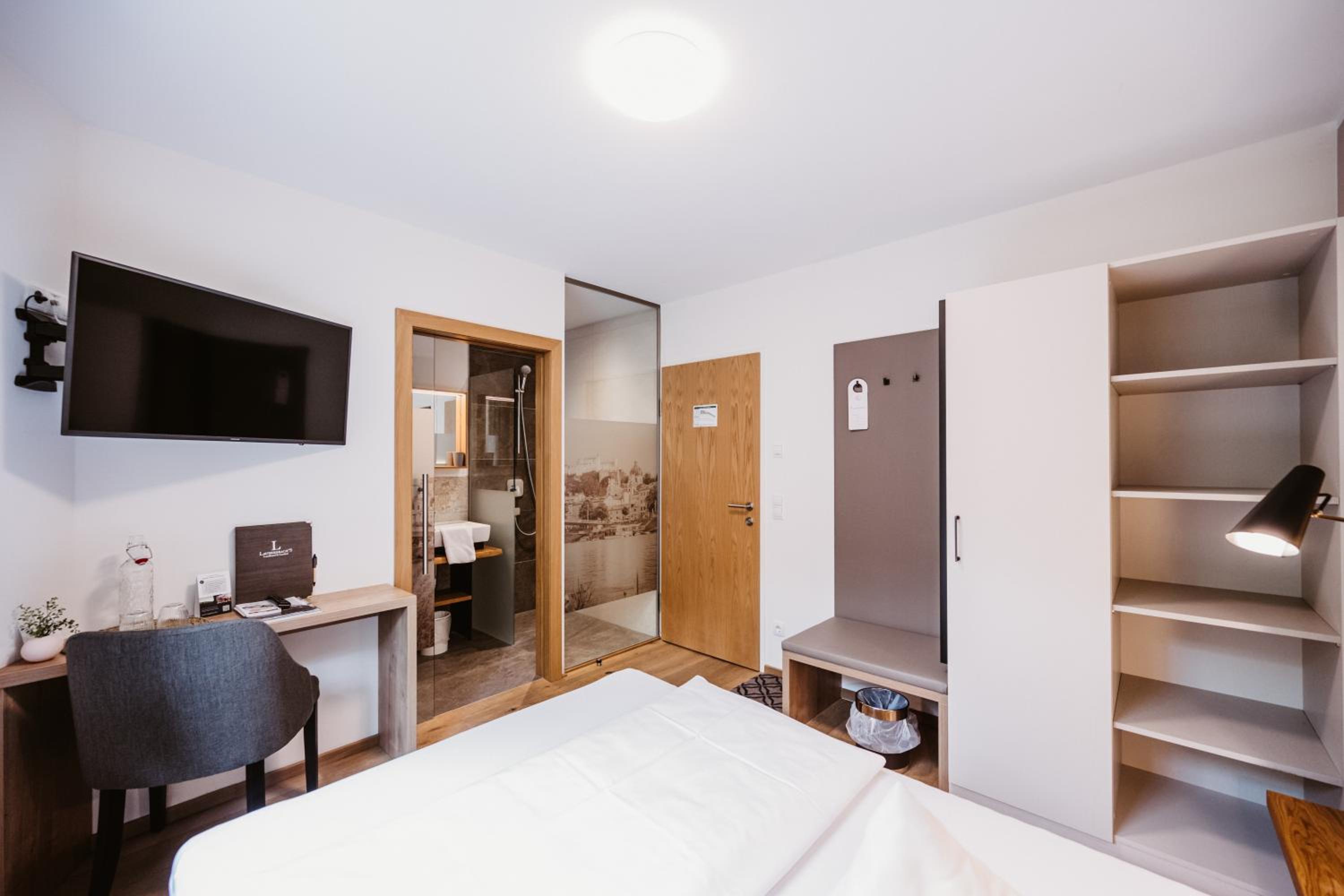 Large Single Room photo 2