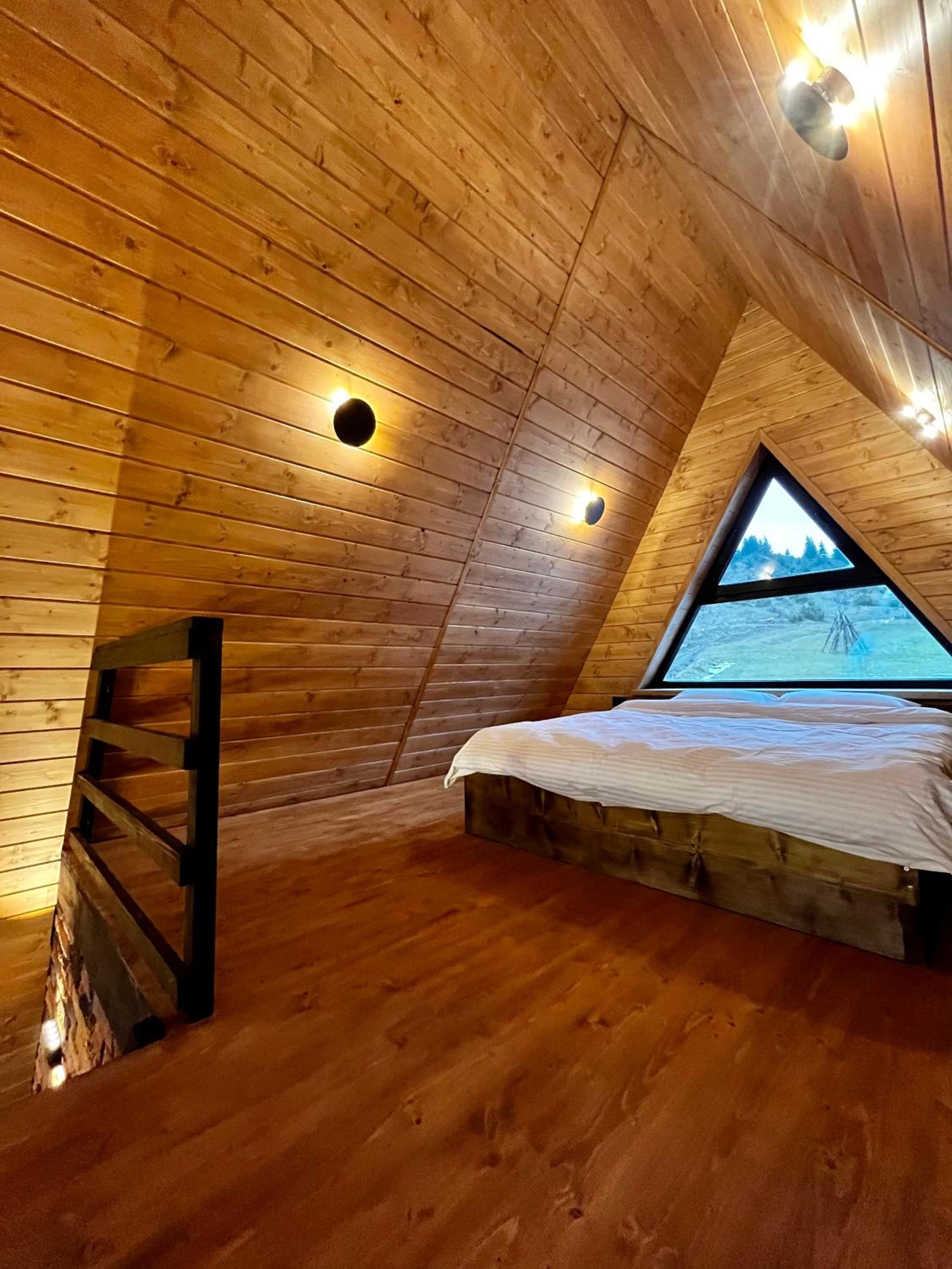 Superior Chalet photo 2