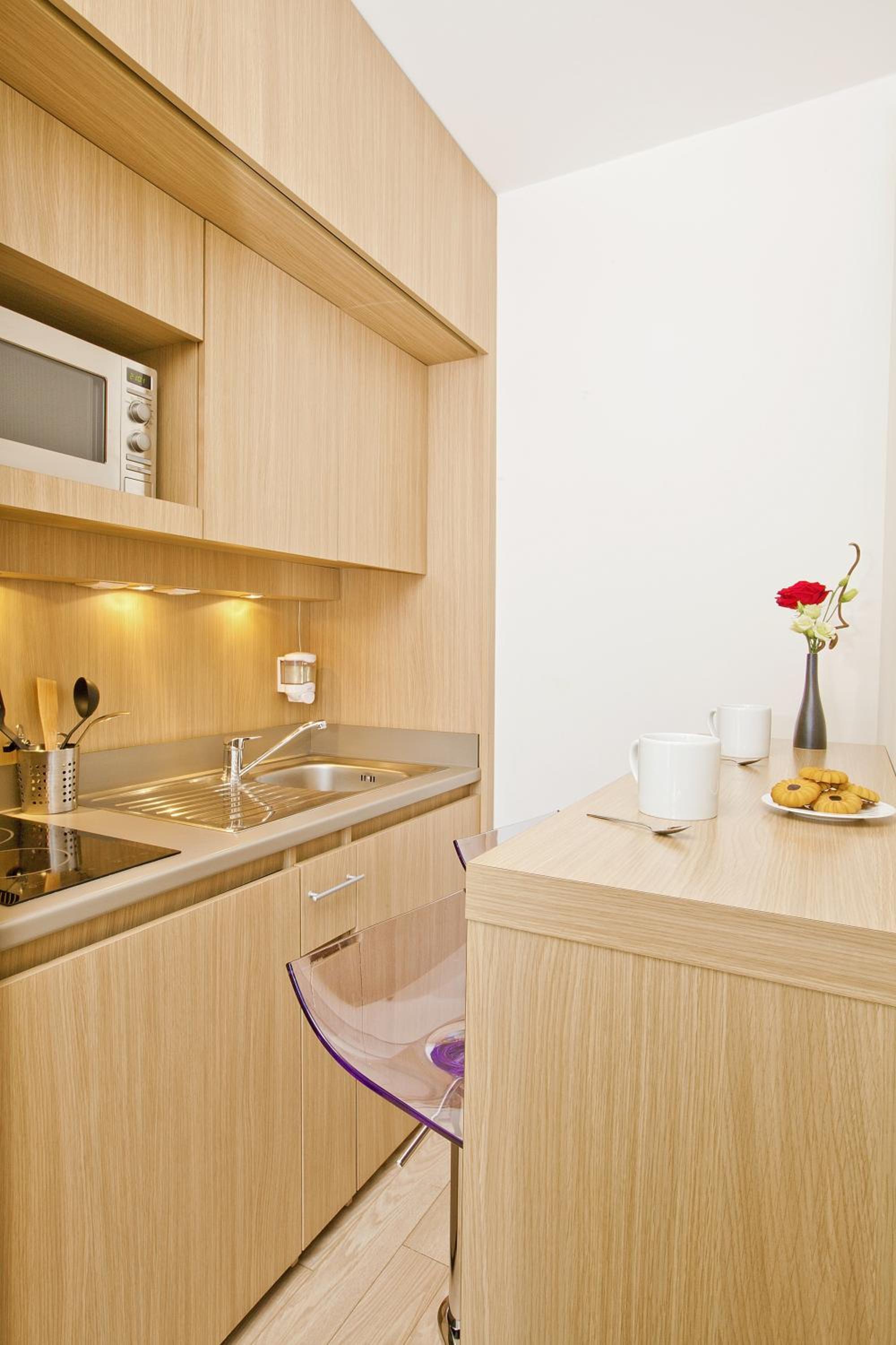 Double or Twin Studio (2 Adults) - Photo 4
