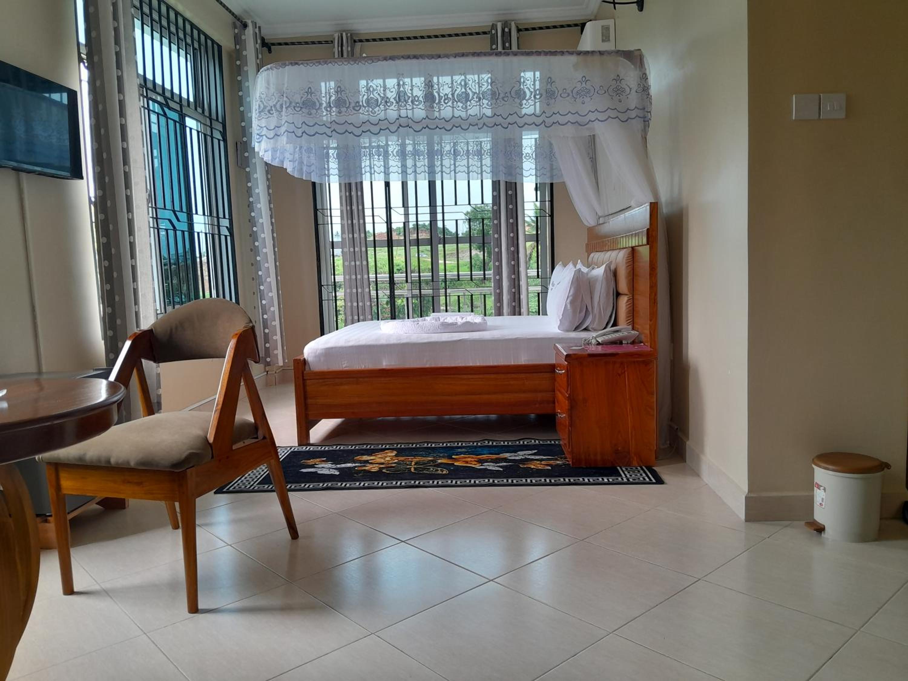 Deluxe Double Room - Photo 73