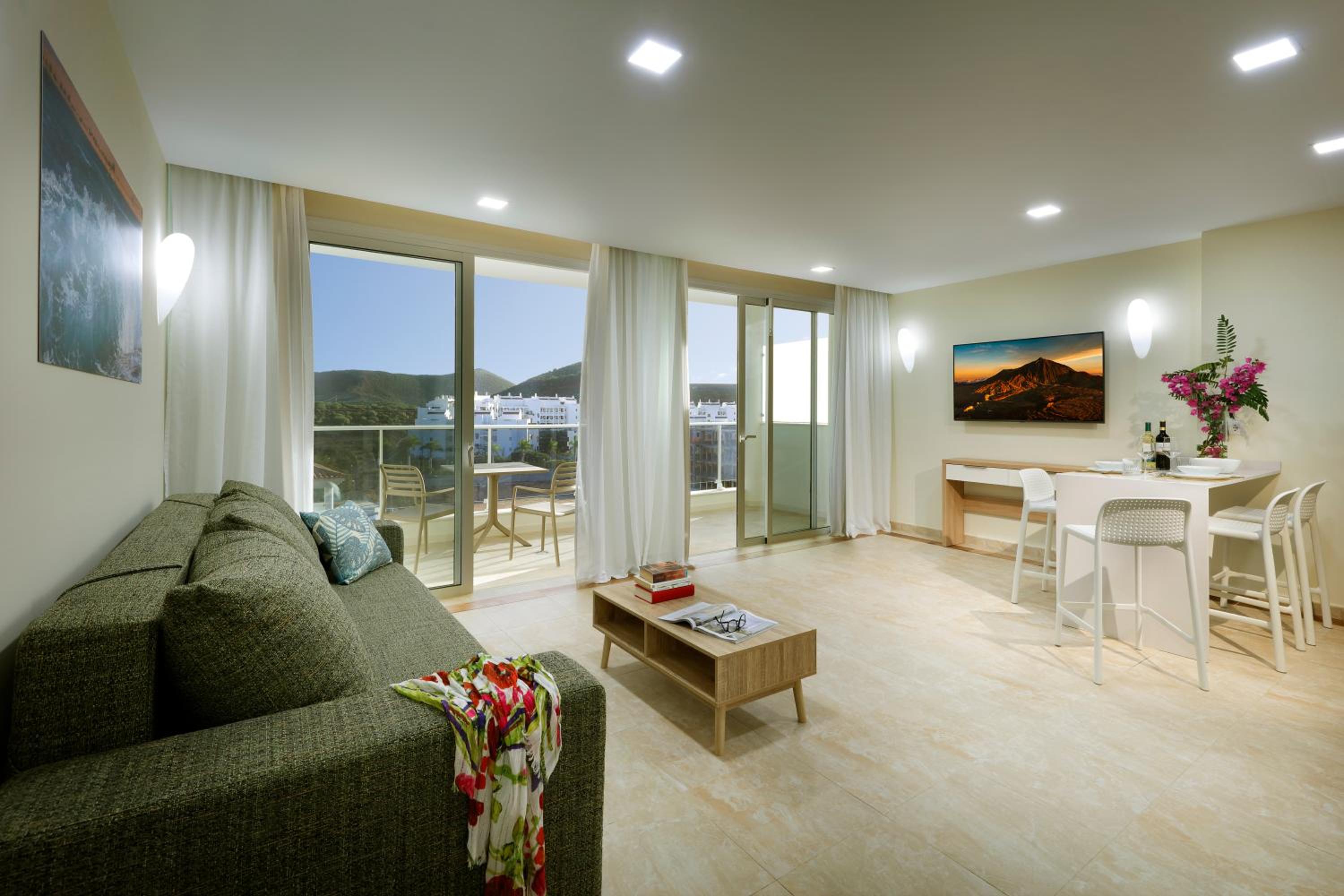 Apartamento de dos habitaciones con balcón