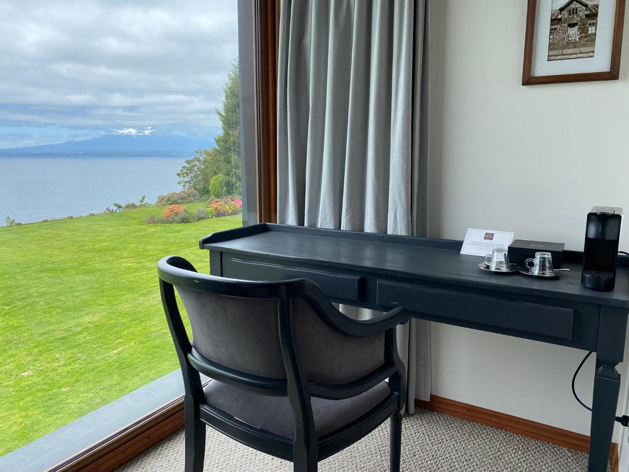Suite with Lake View photo 3