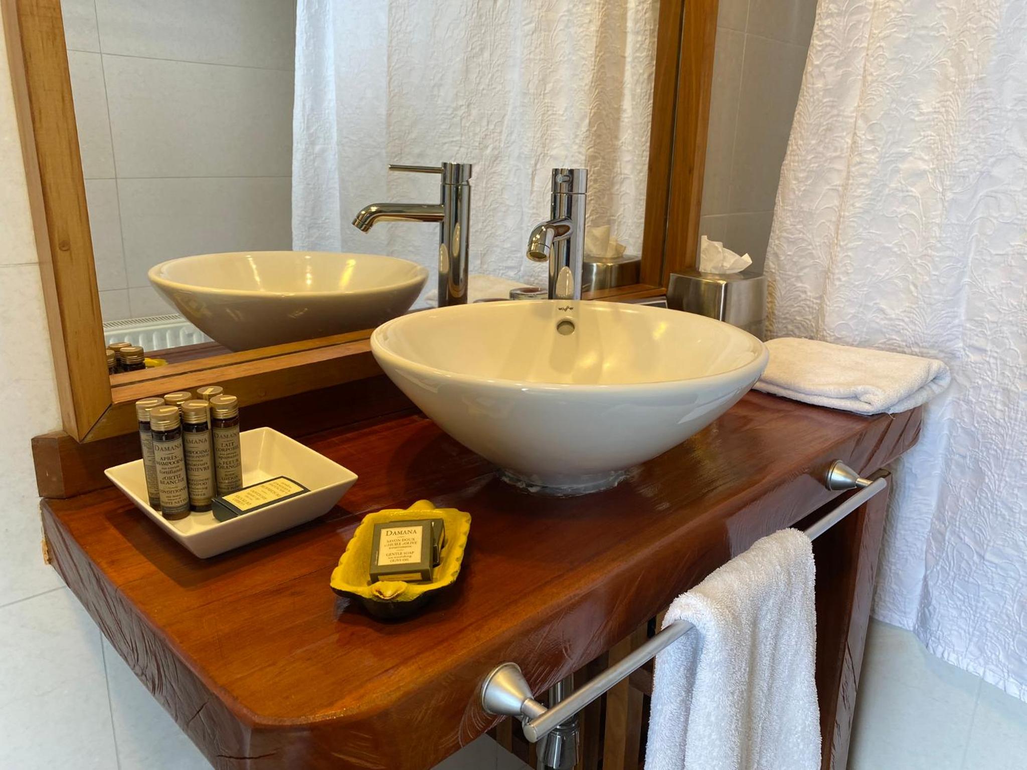 Suite with Lake View photo 2