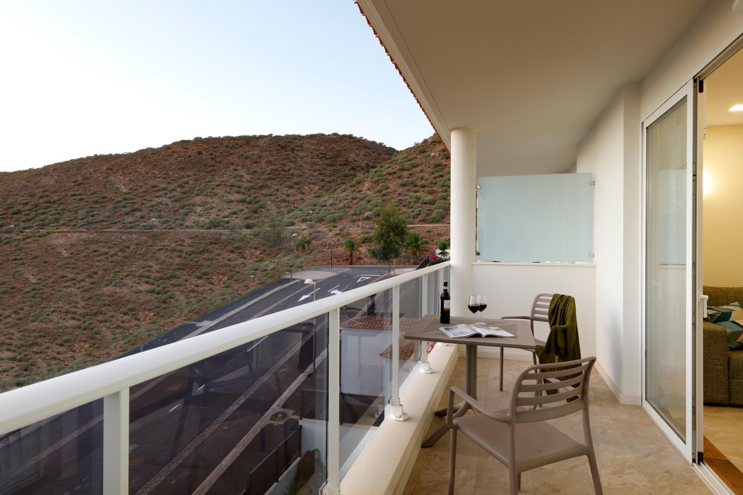One-Bedroom Apartment with Balcony