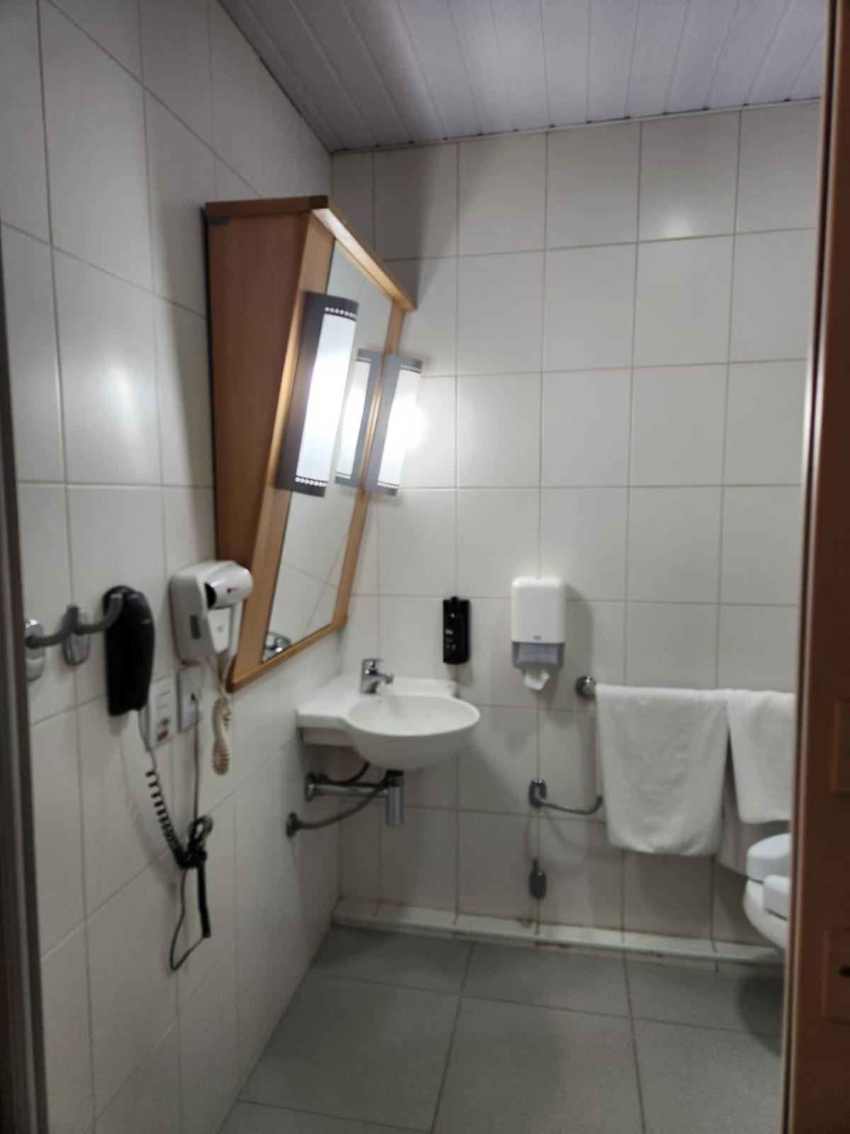 Standard Apartment - Mobility Access photo 3