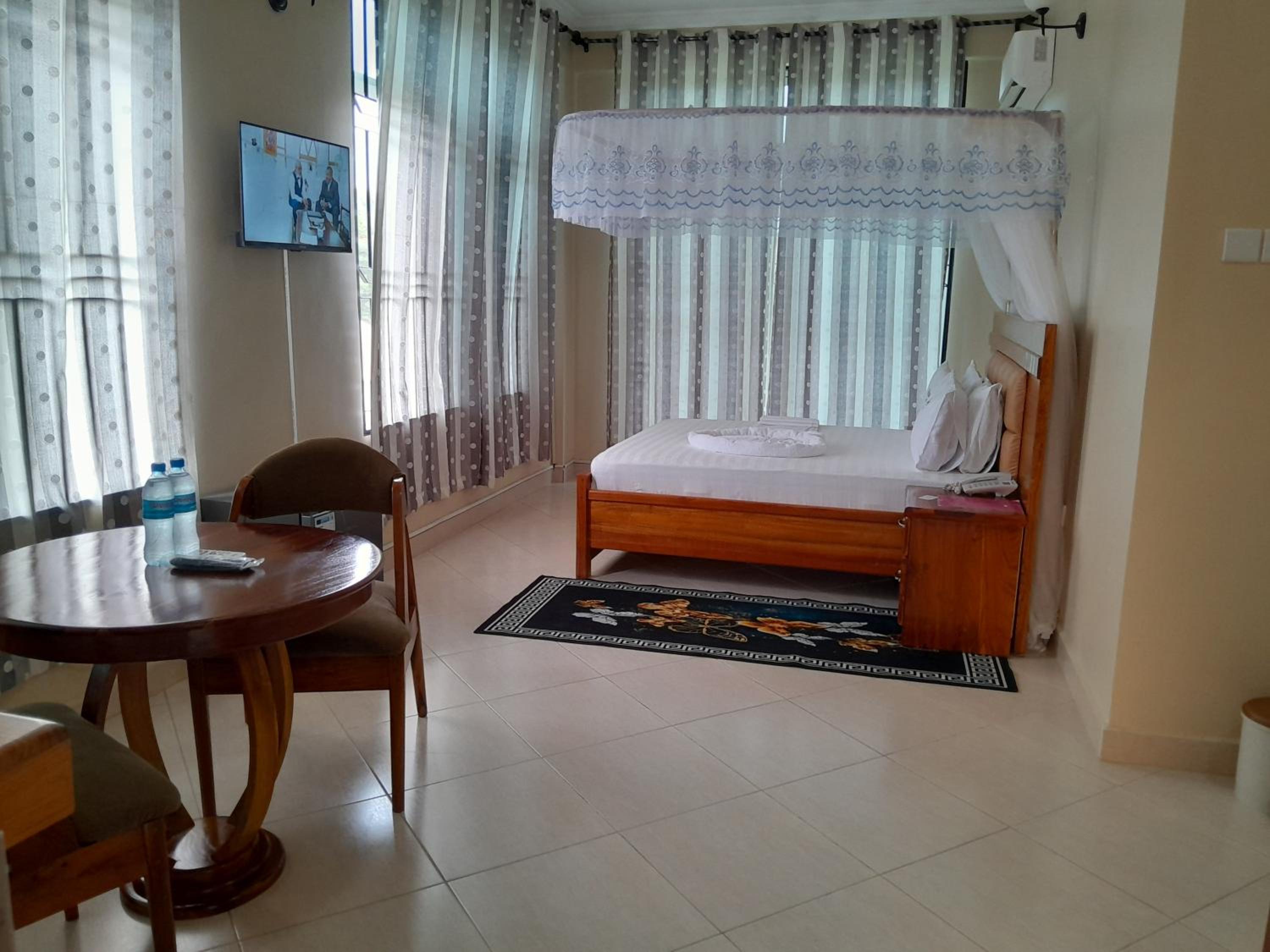 Deluxe Double Room - Photo 92