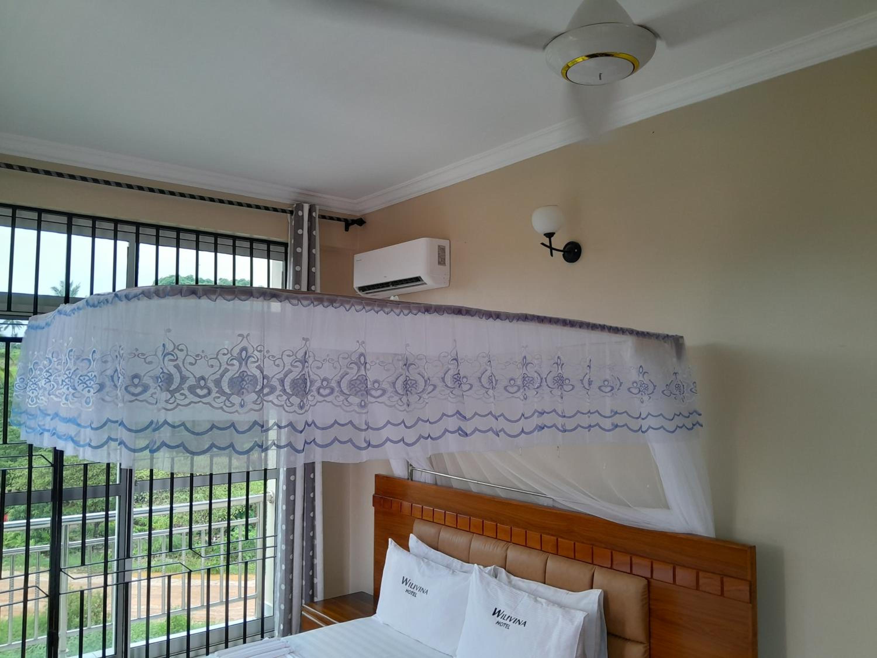 Standard Double Room - Photo 28