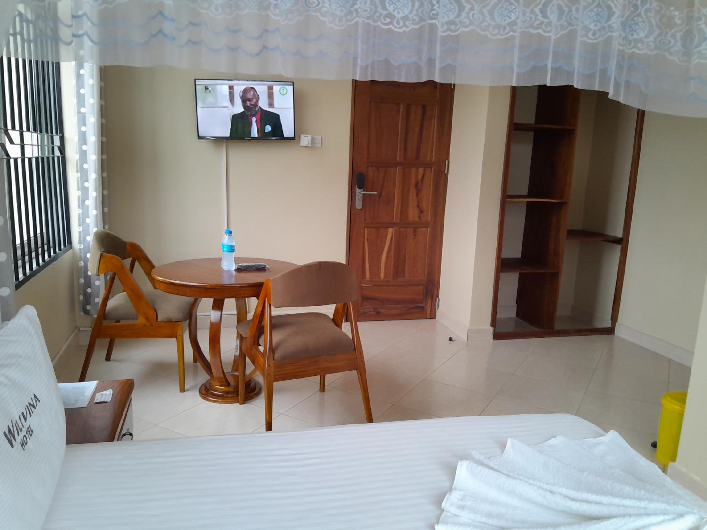 Standard Double Room - Photo 27