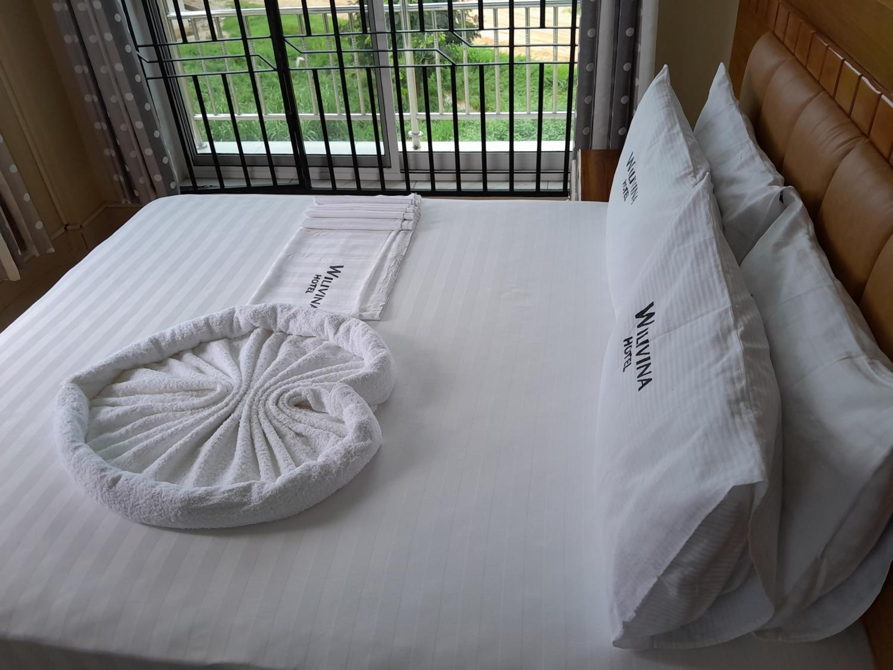 Deluxe Double Room - Photo 14
