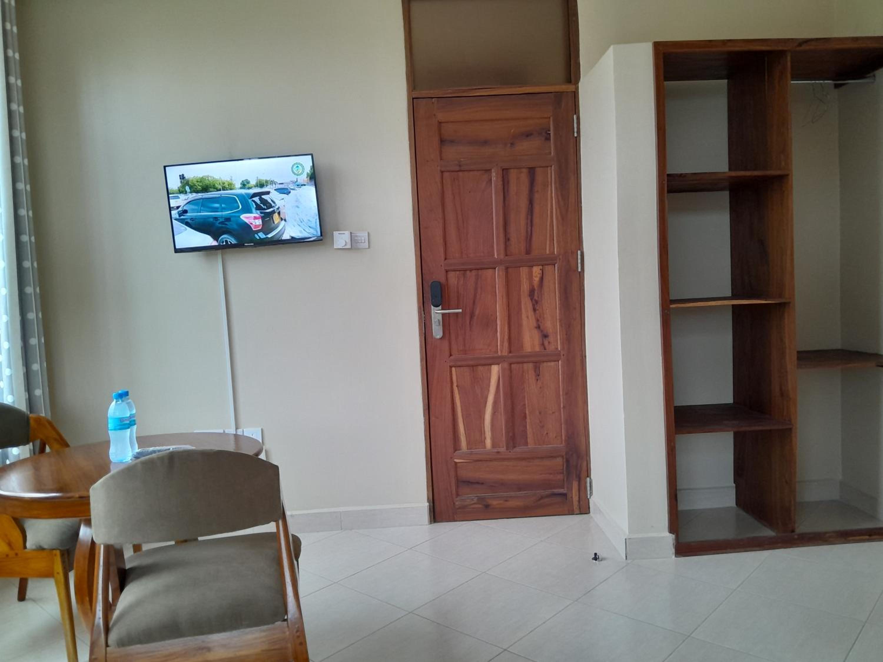 Standard Double Room - Photo 48