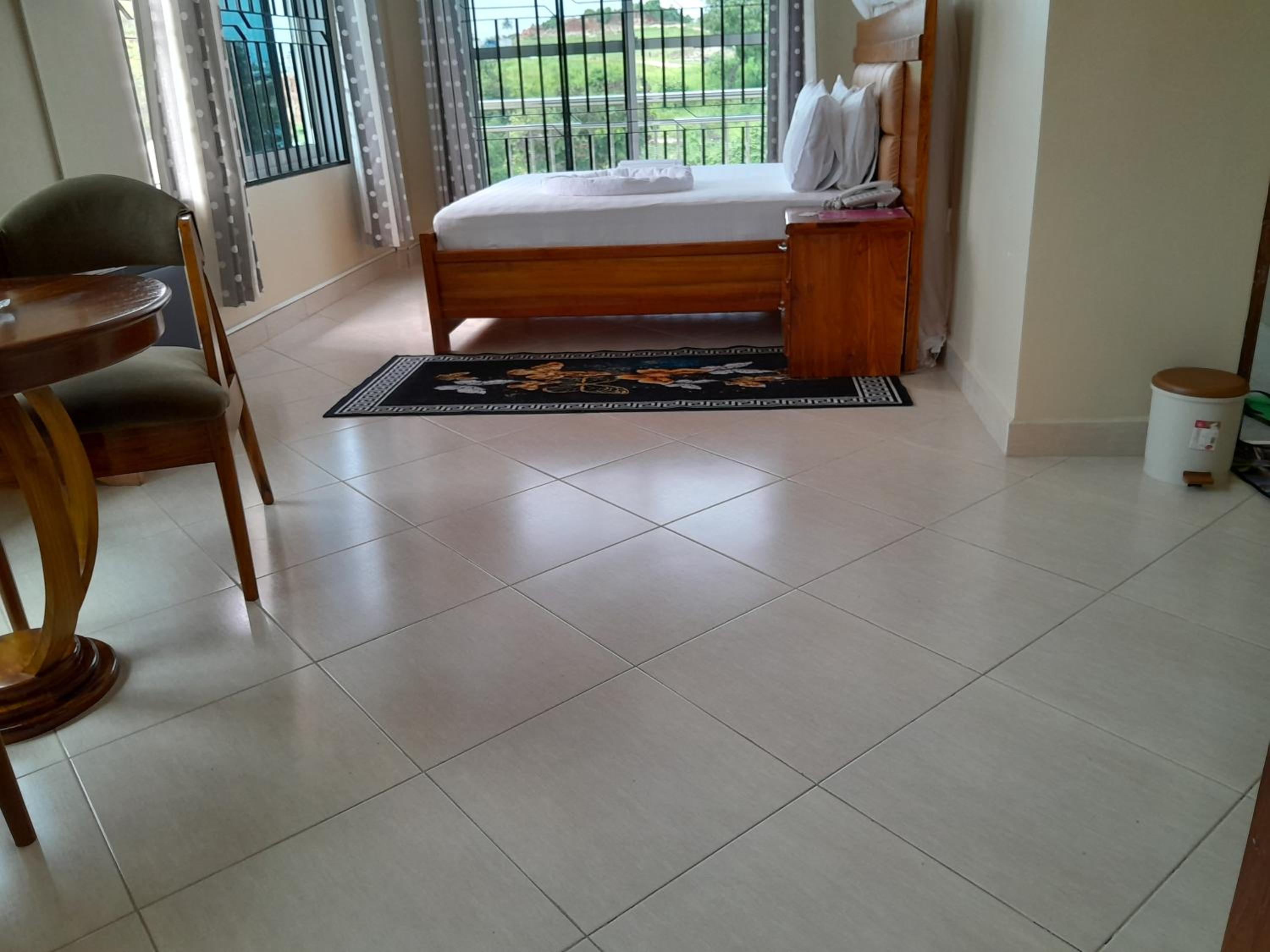 Deluxe Double Room - Photo 16