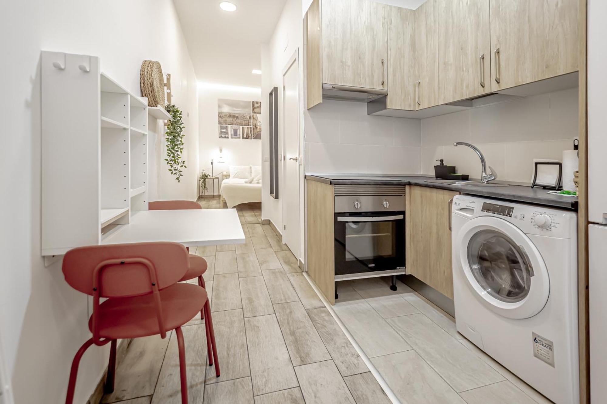 Apartment with Shower photo 3