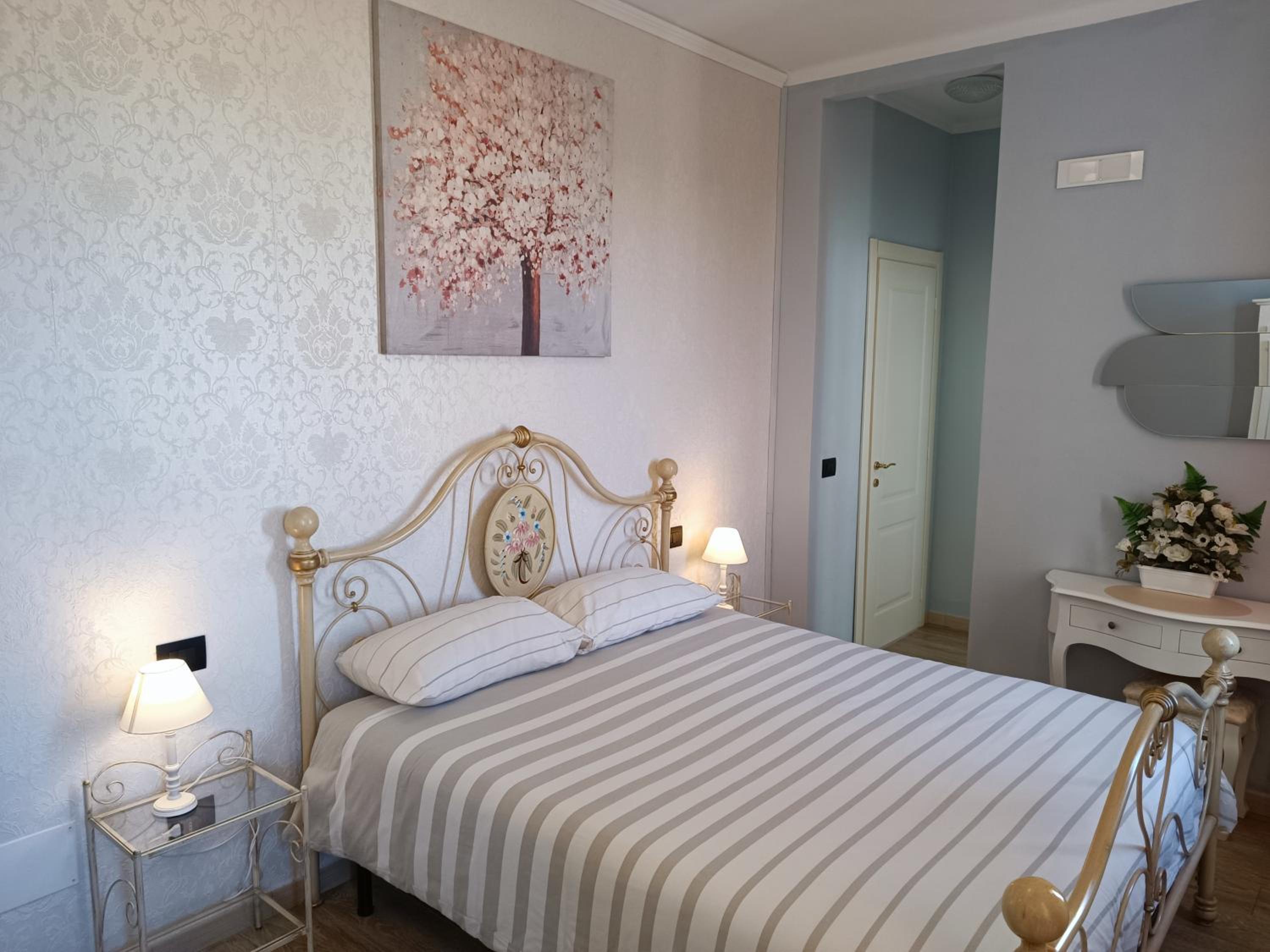 Superior Double Room - Photo 1