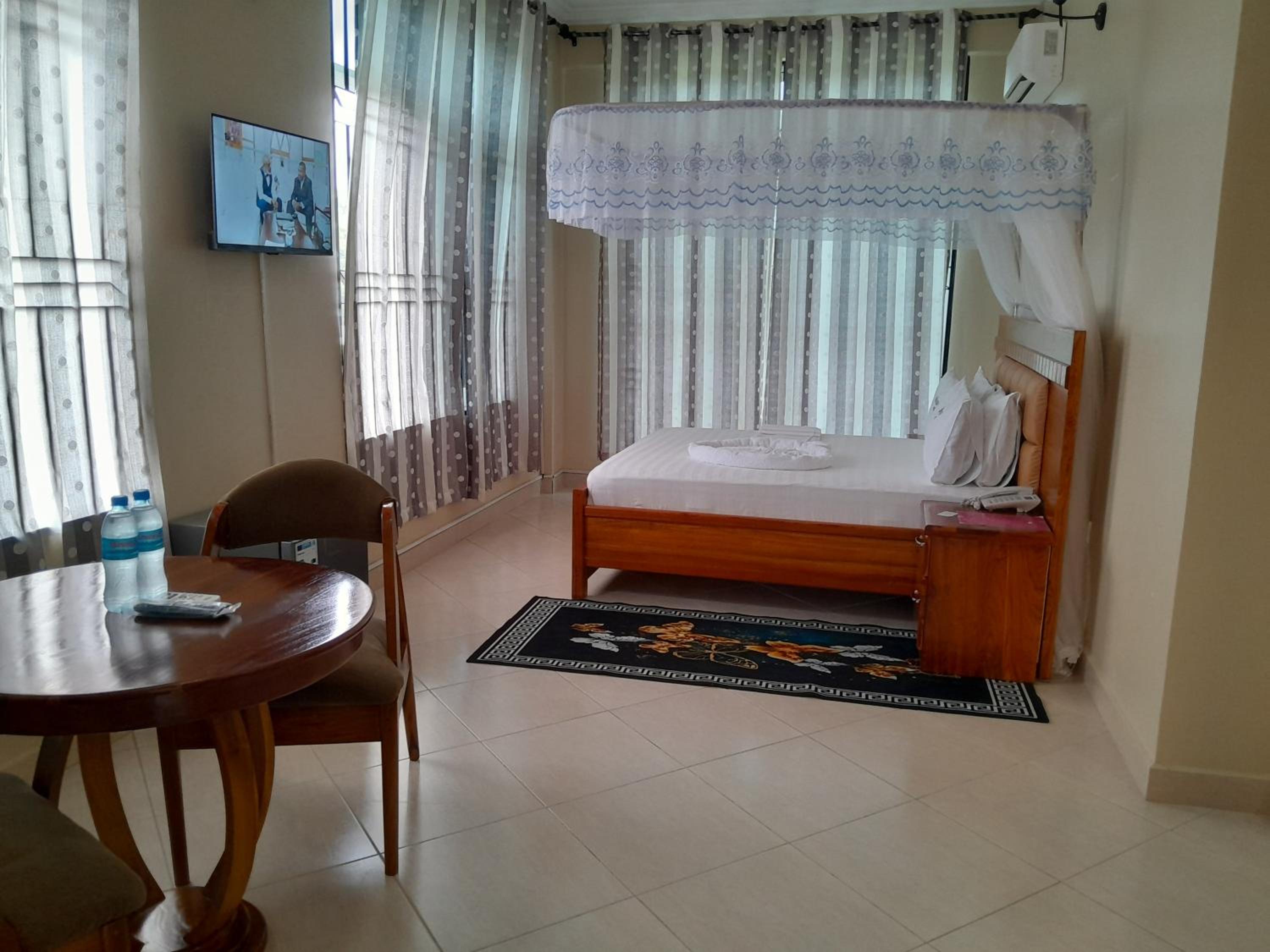 Deluxe Double Room - Photo 20
