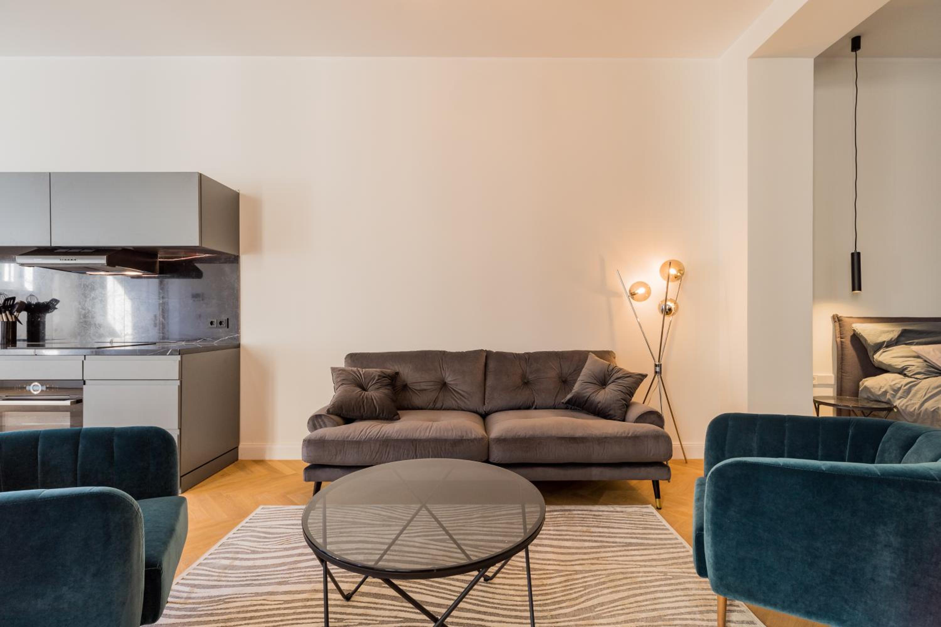 One-Bedroom Apartment photo 2