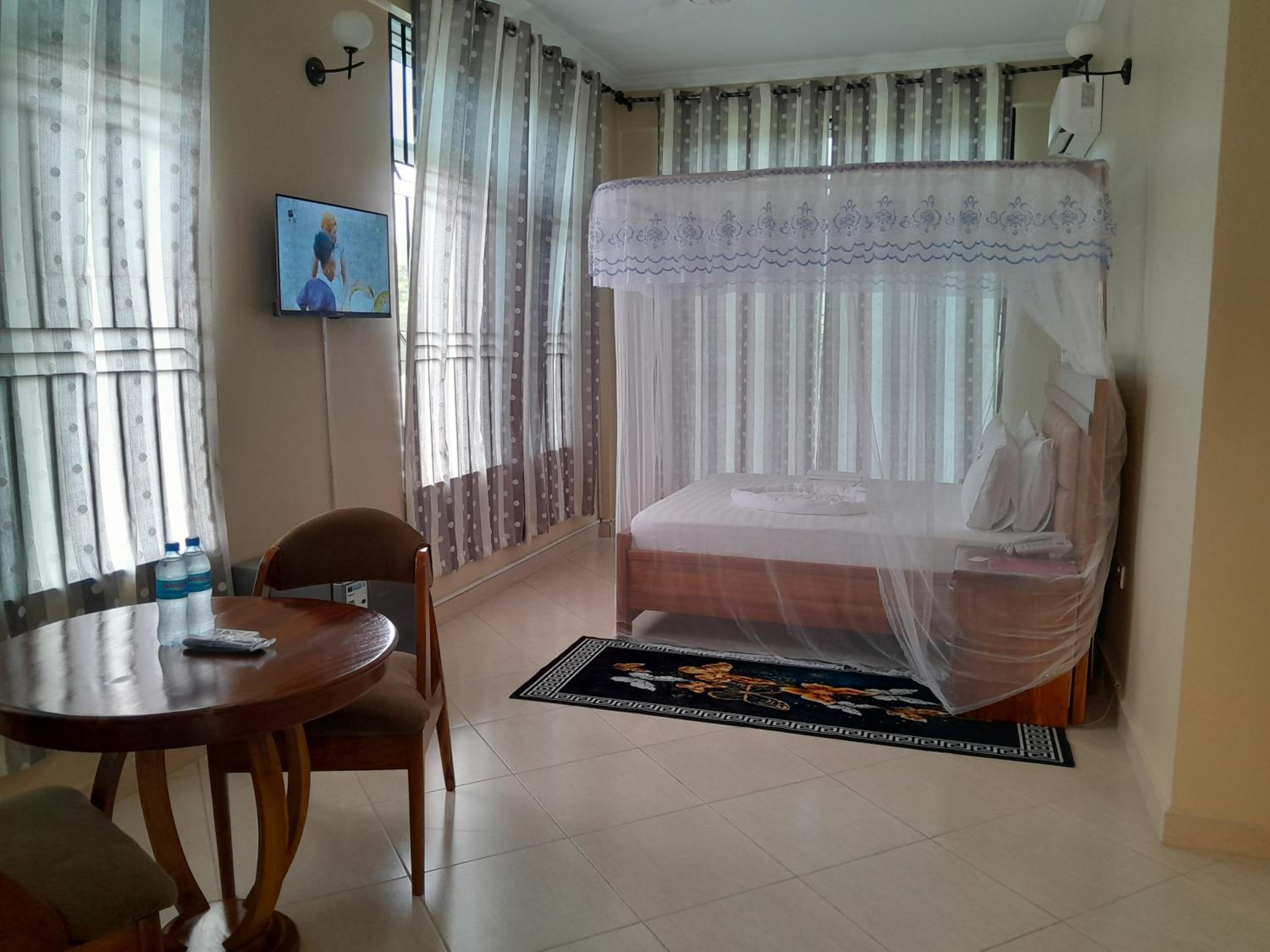 Deluxe Double Room - Photo 26