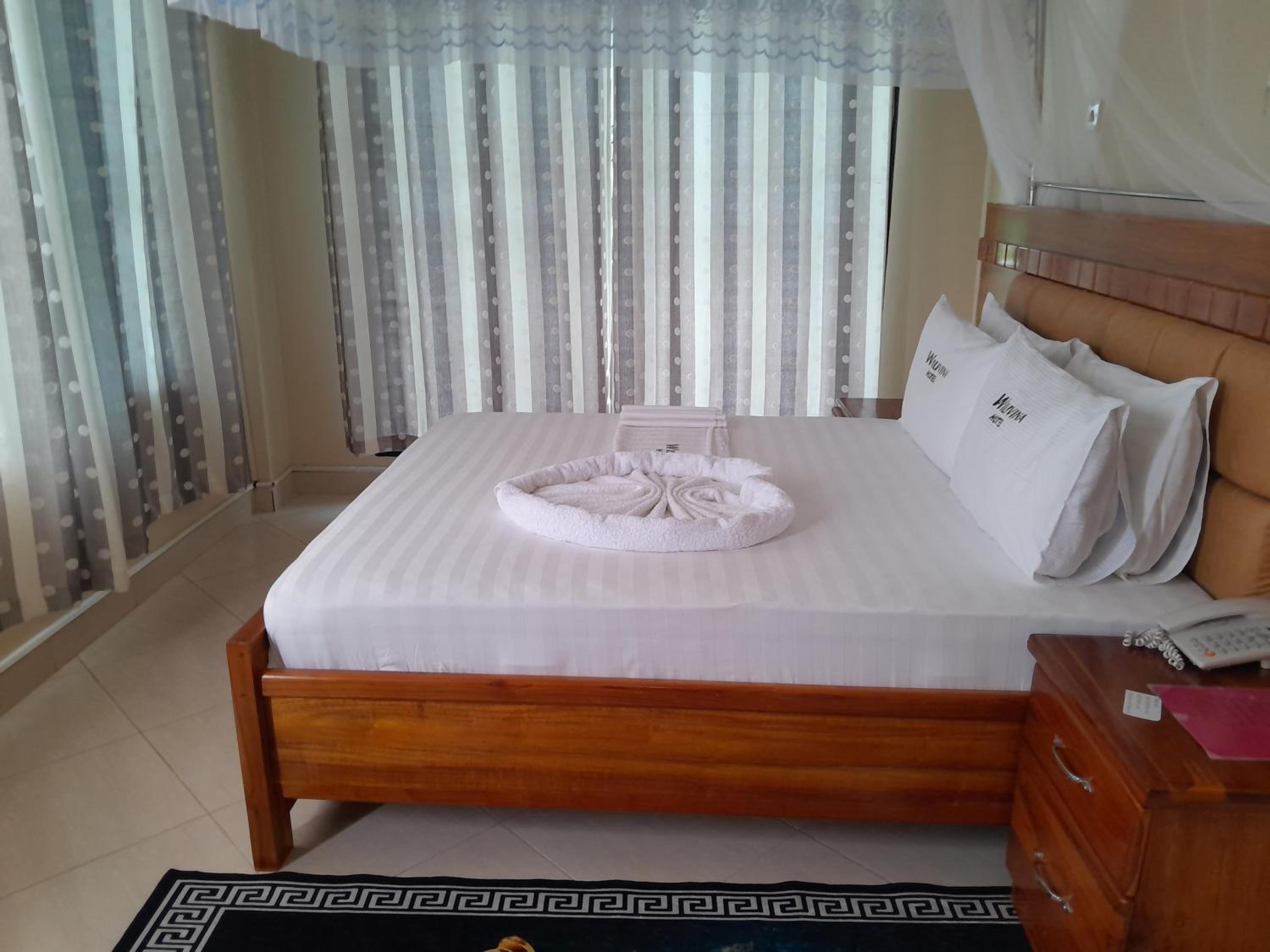Deluxe Double Room - Photo 29