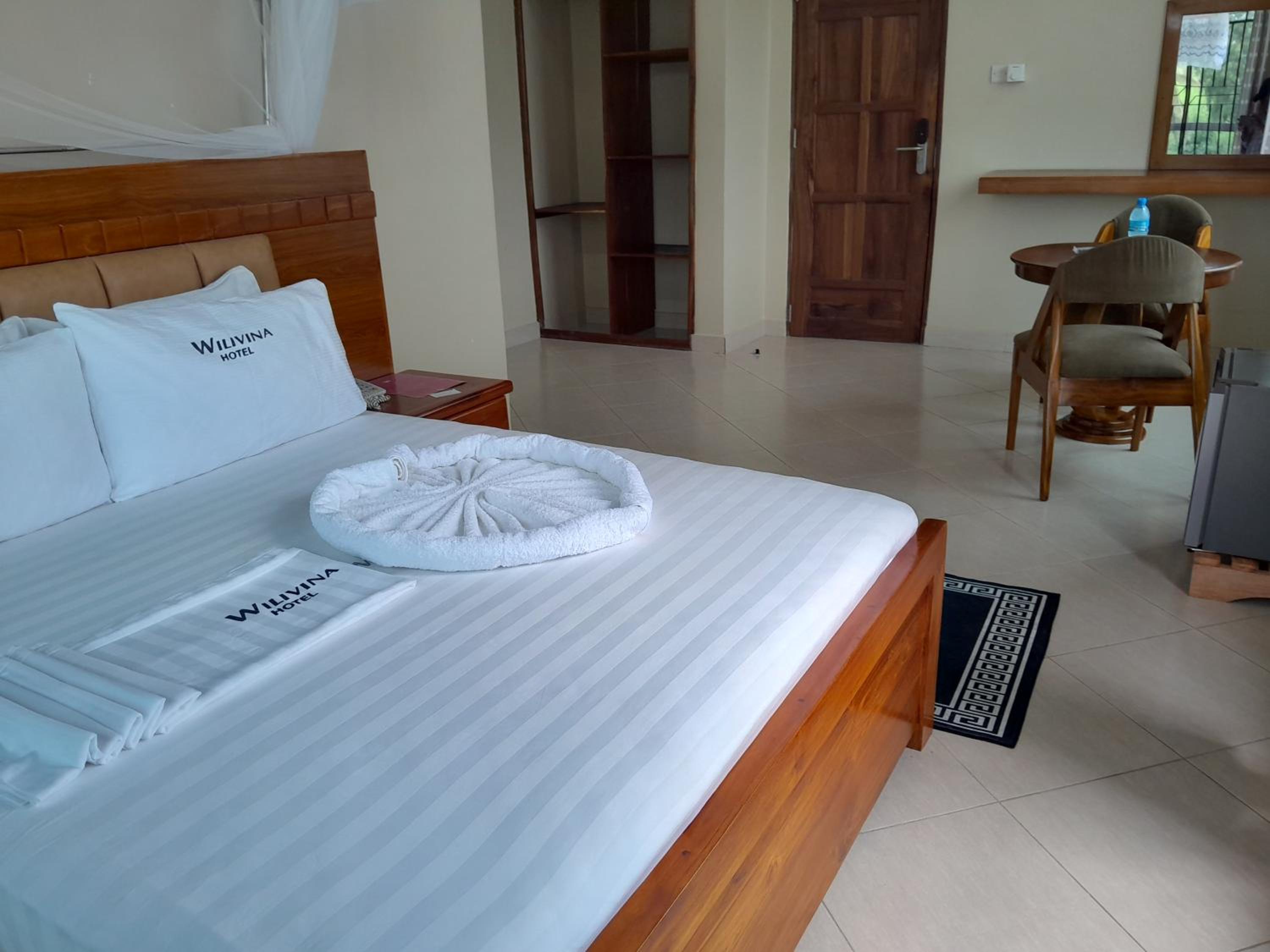 Deluxe Double Room - Photo 35