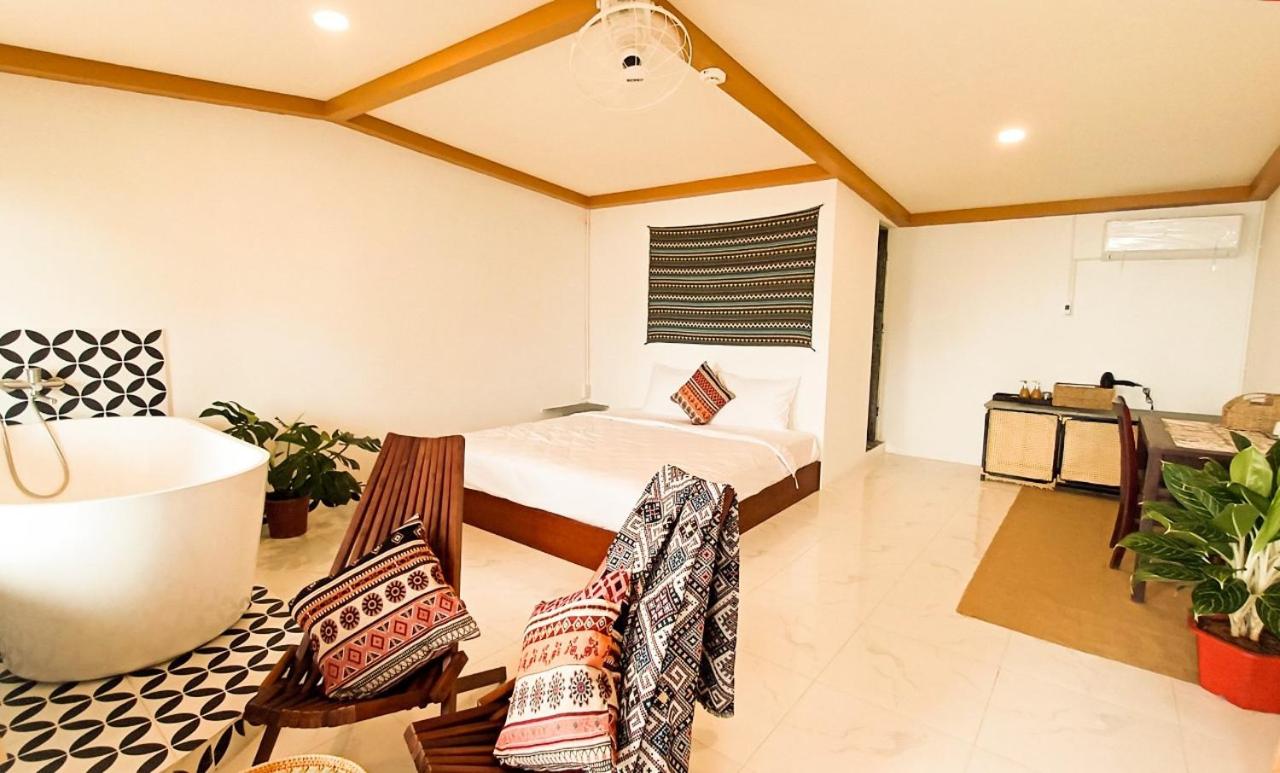King Room with Spa Bath
